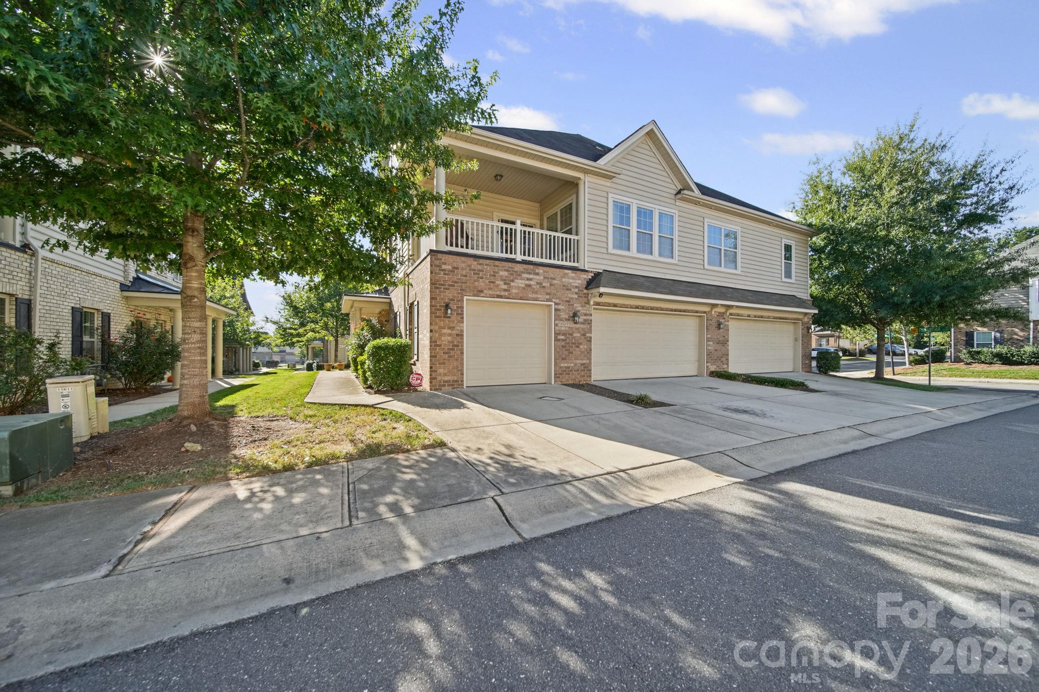 Condominium at 11621 Brachetto Place, Charlotte, photo 31 of 34