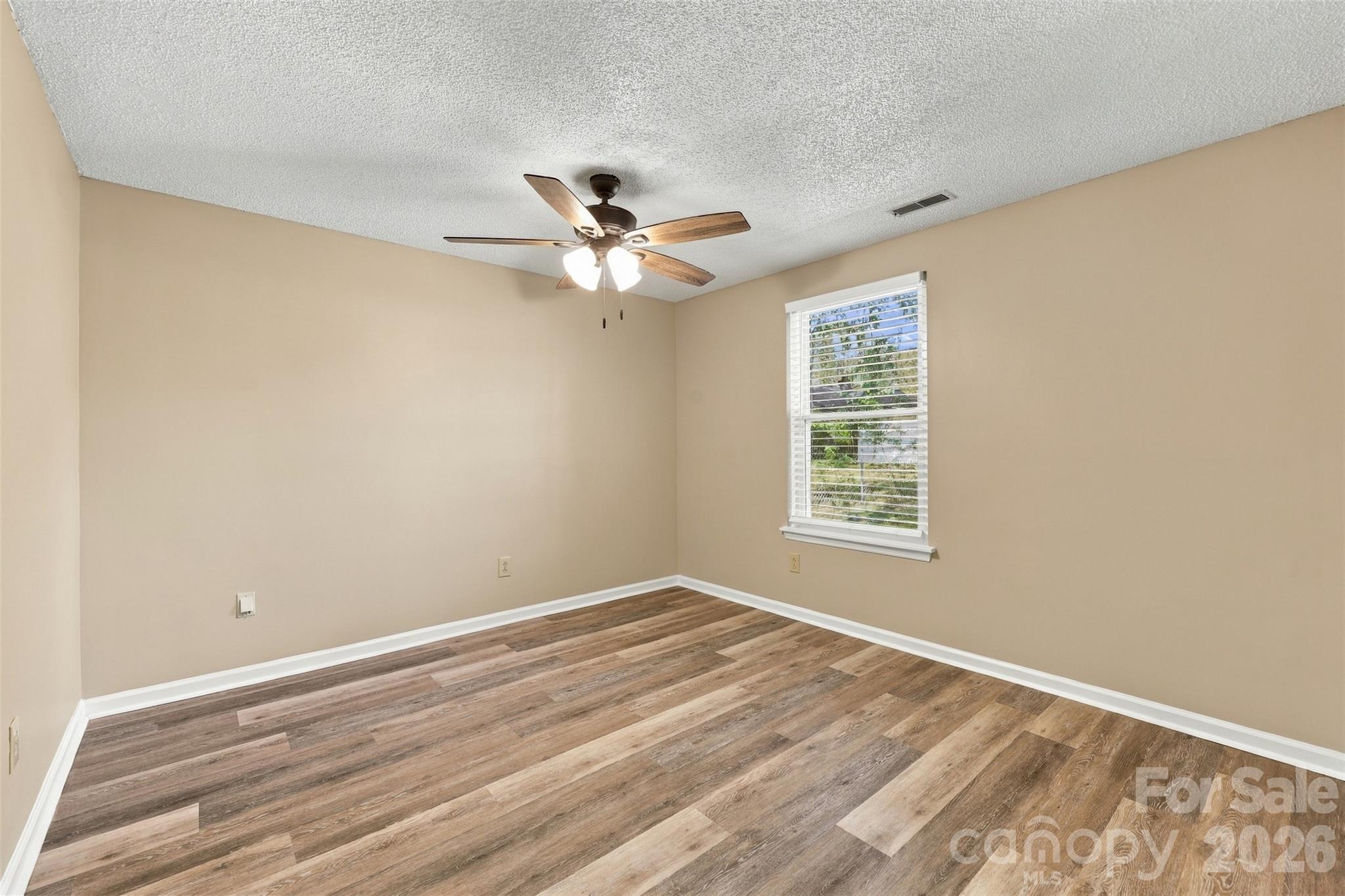 Single Family Residence at 5915 Sunset Chase Lane, Charlotte, photo 21 of 42