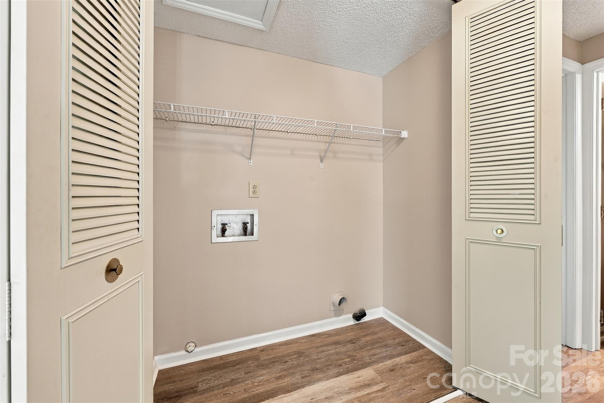 Single Family Residence at 5915 Sunset Chase Lane, Charlotte, photo 24 of 42