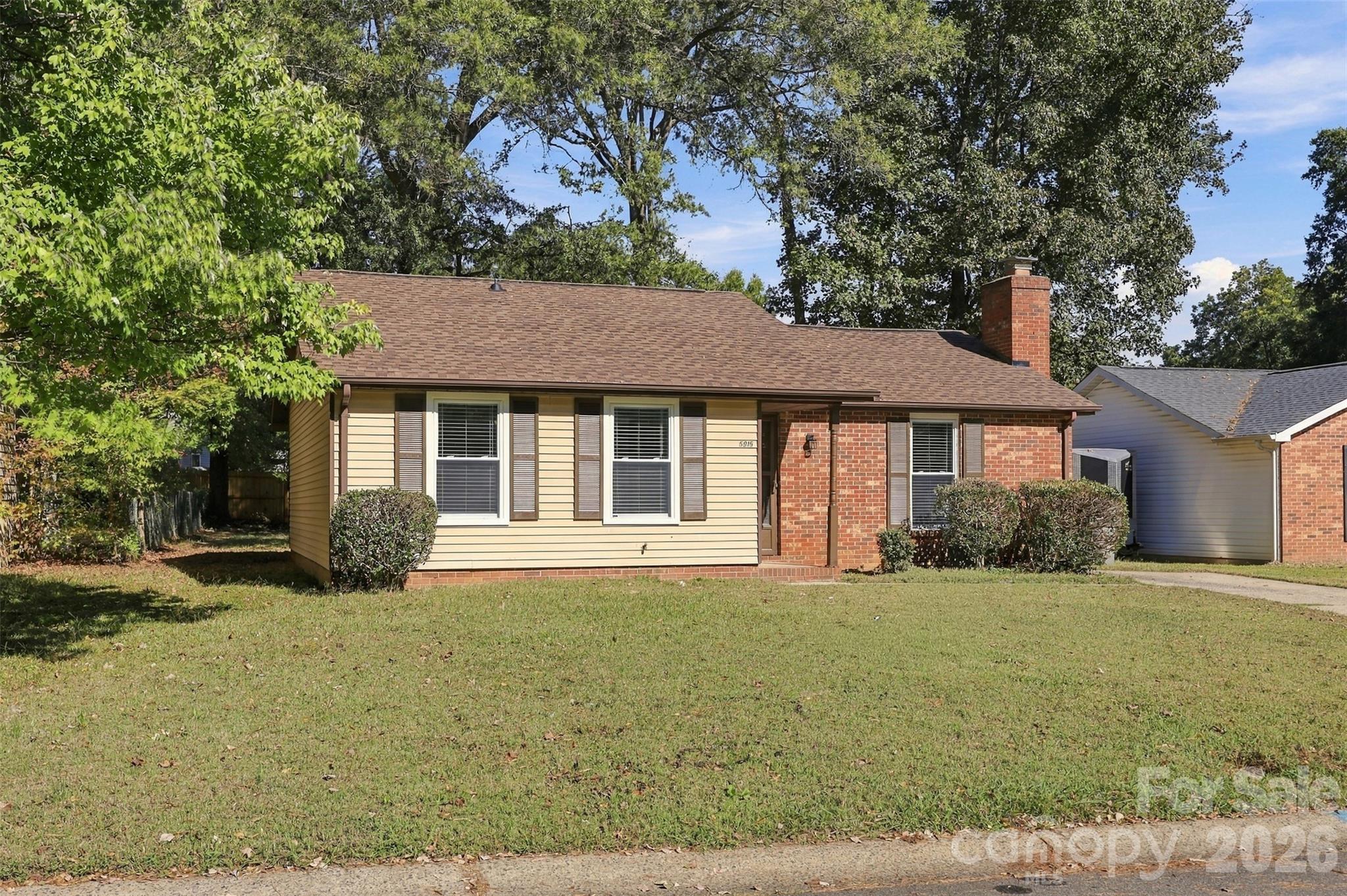 Single Family Residence at 5915 Sunset Chase Lane, Charlotte, photo 26 of 42