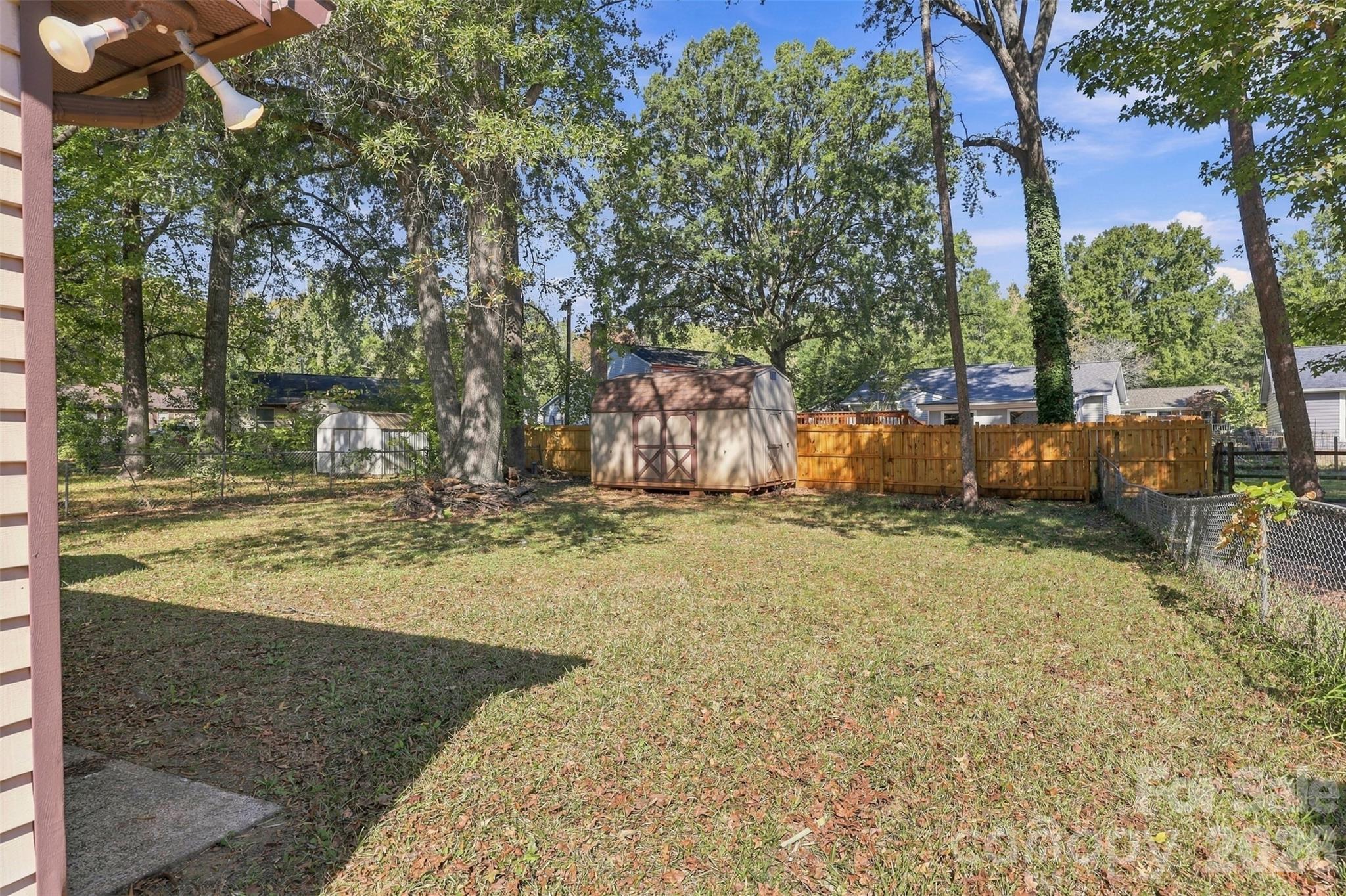 Single Family Residence at 5915 Sunset Chase Lane, Charlotte, photo 31 of 42
