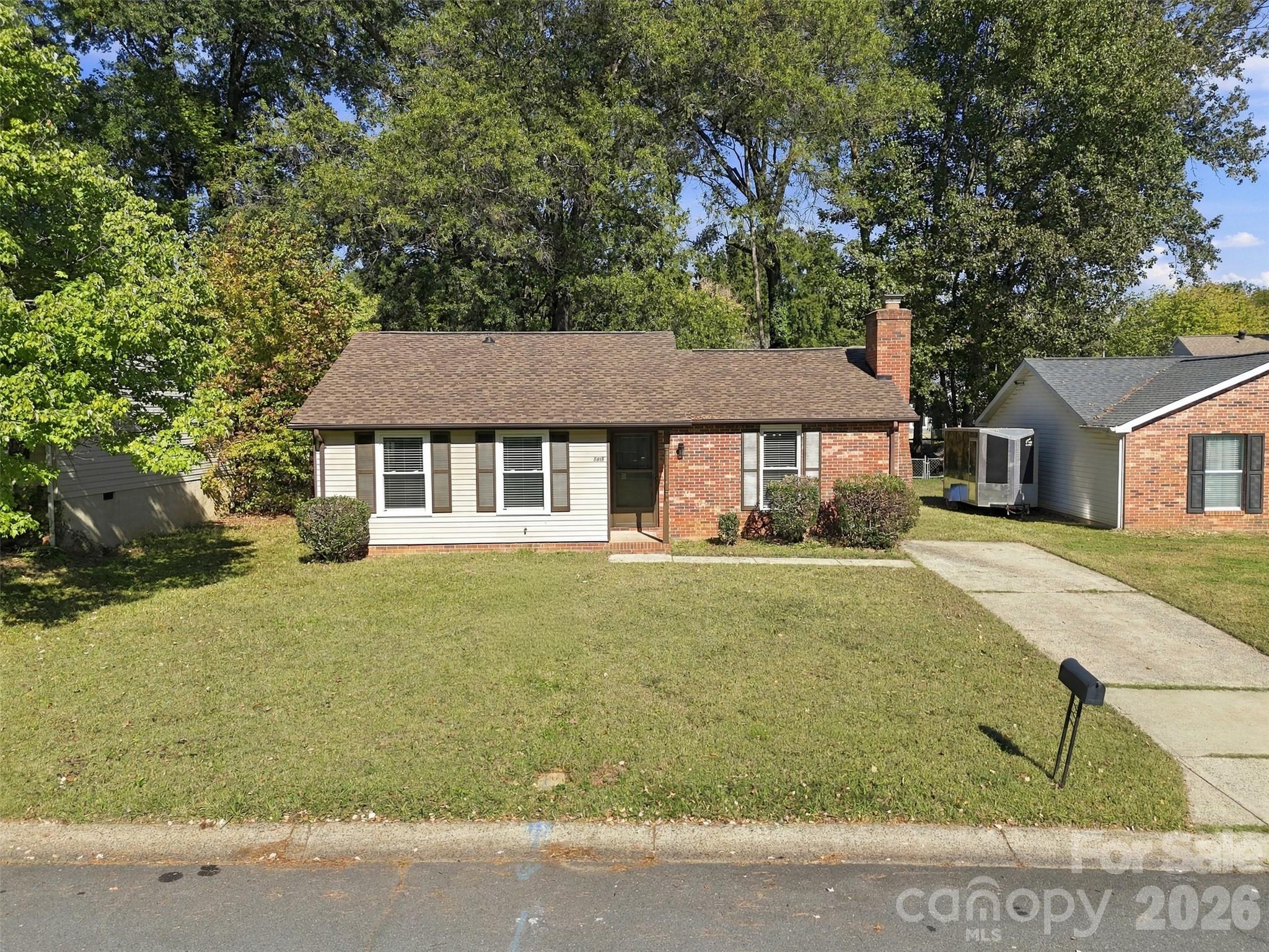 Single Family Residence at 5915 Sunset Chase Lane, Charlotte, photo 34 of 42