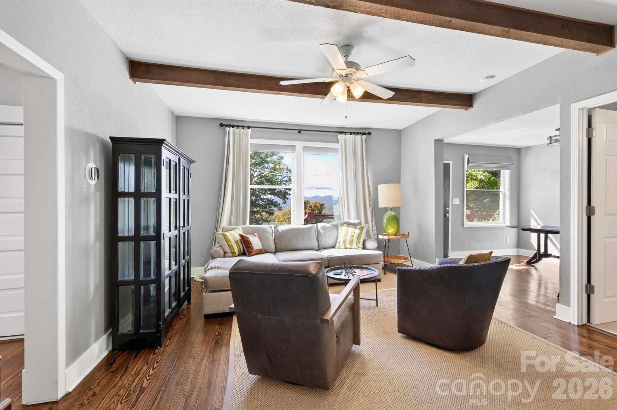 Single Family Residence at 2 Skyview Place, Asheville, photo 9 of 40