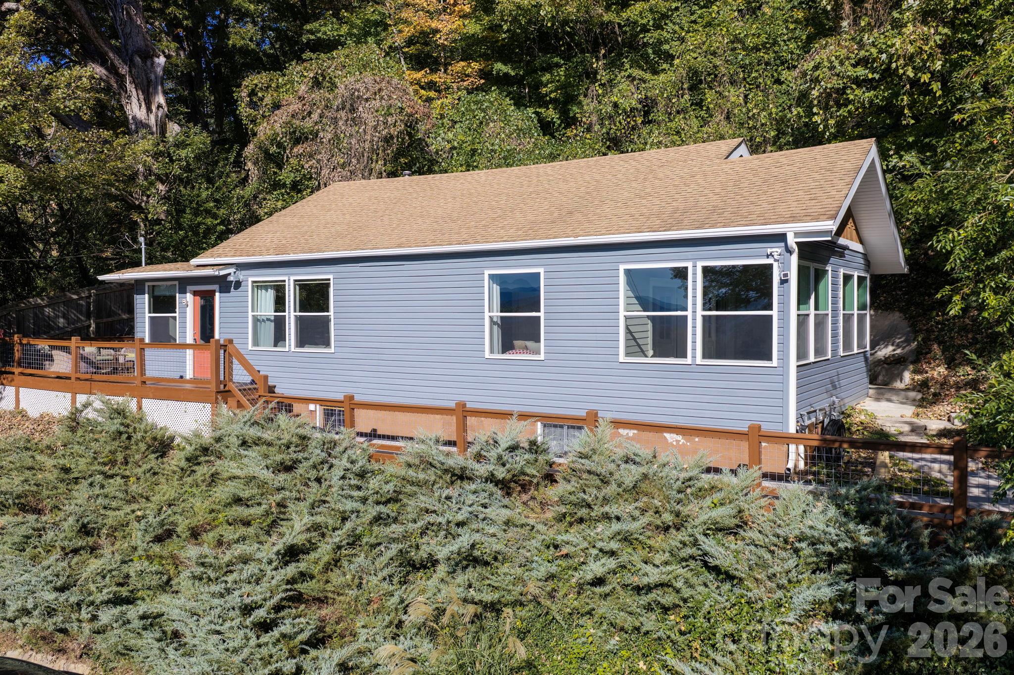 Single Family Residence at 2 Skyview Place, Asheville, photo 37 of 40