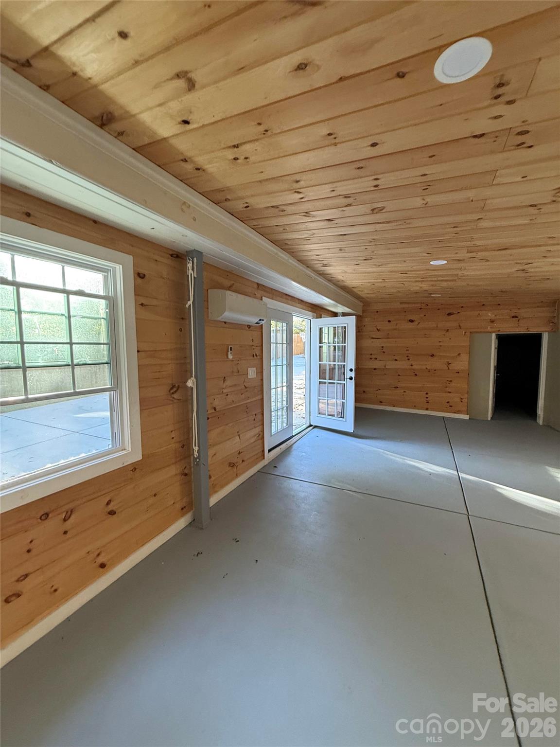 Single Family Residence at 214 E Springs Street, Lancaster, photo 13 of 14