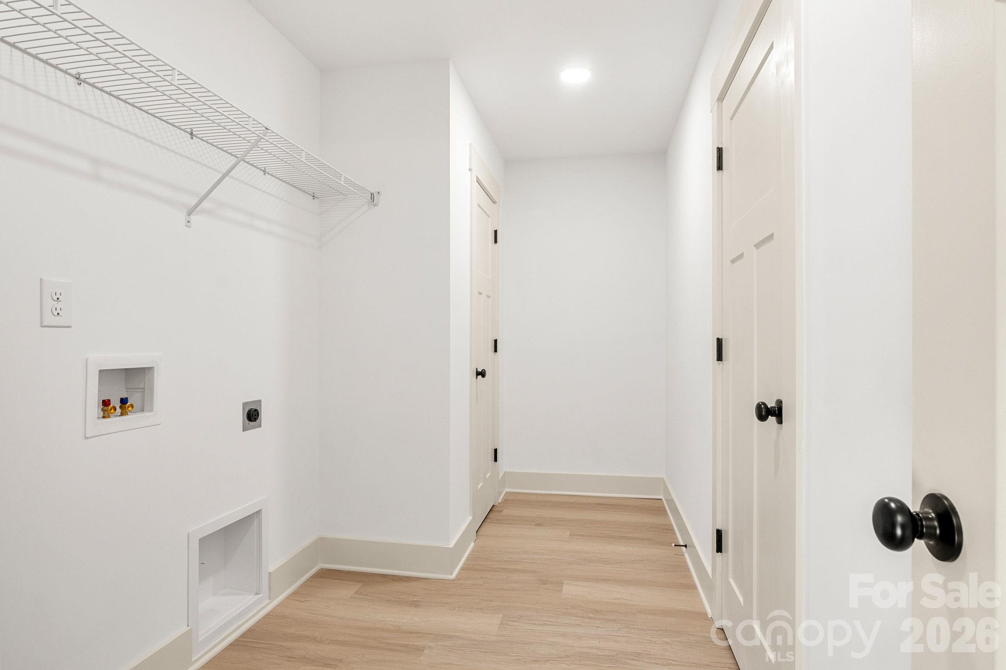 Laundry Room - 179 Springlake Road, York