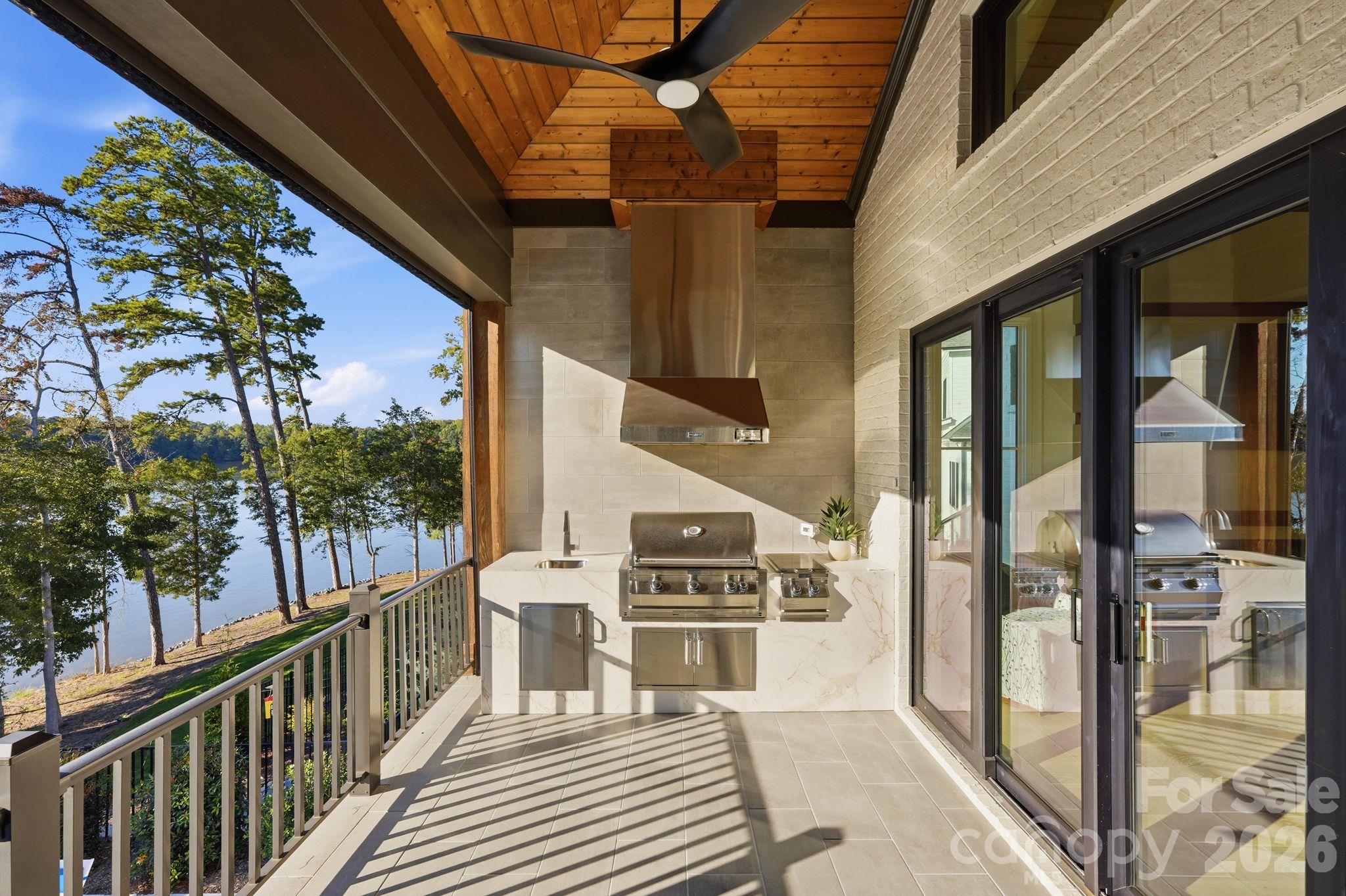 Outdoor kitchen on the lanai - 1016 Timberlake Point, Belmont