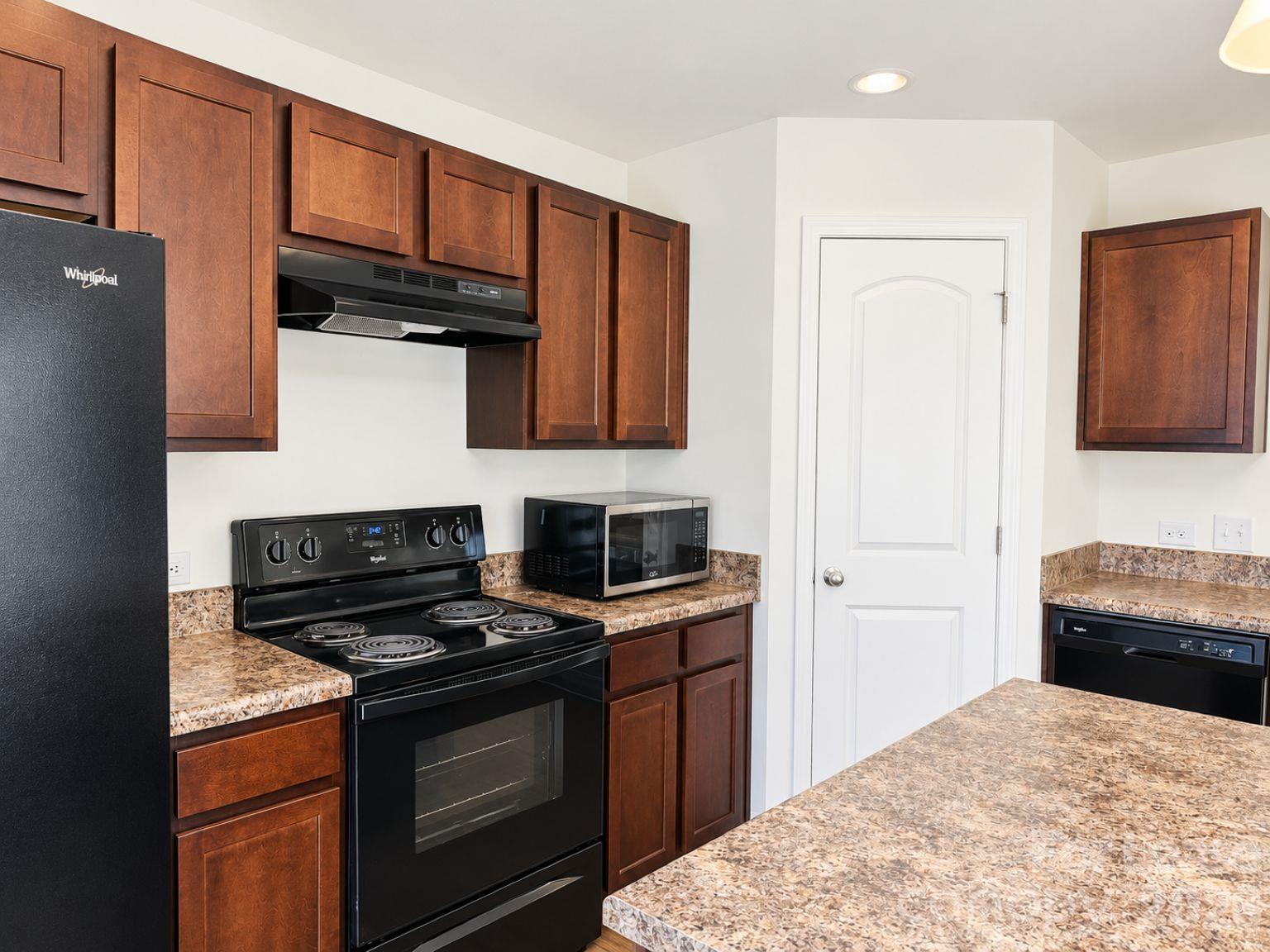 Single Family Residence at 136 Hidden Lakes Road, Statesville, photo 4 of 22
