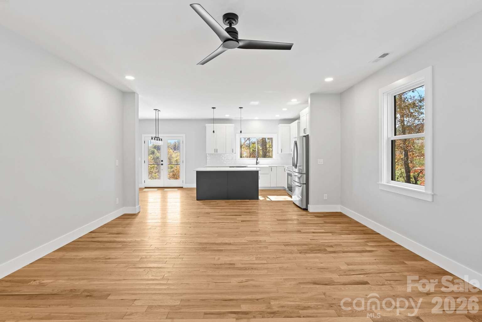 Single Family Residence at 139 Courtney Lane, Candler, photo 11 of 48