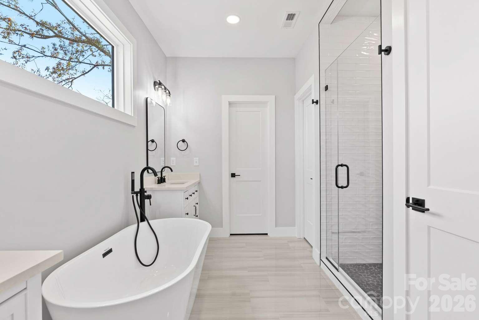 Single Family Residence at 139 Courtney Lane, Candler, photo 26 of 48