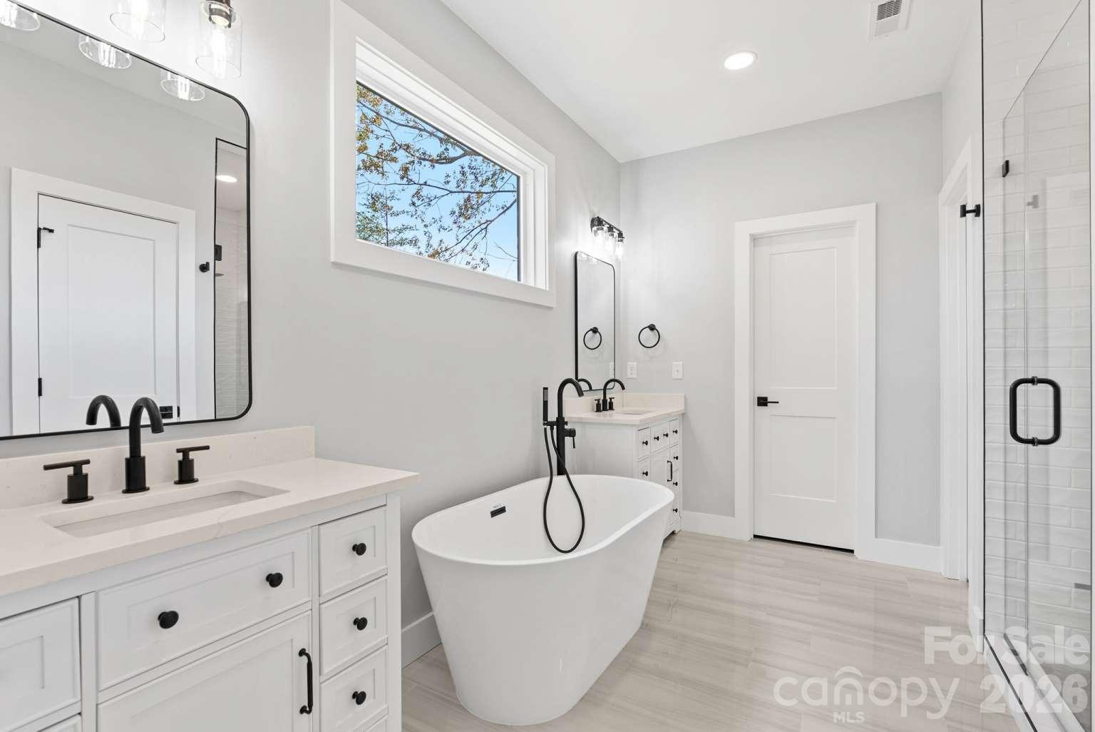 Single Family Residence at 139 Courtney Lane, Candler, photo 29 of 48
