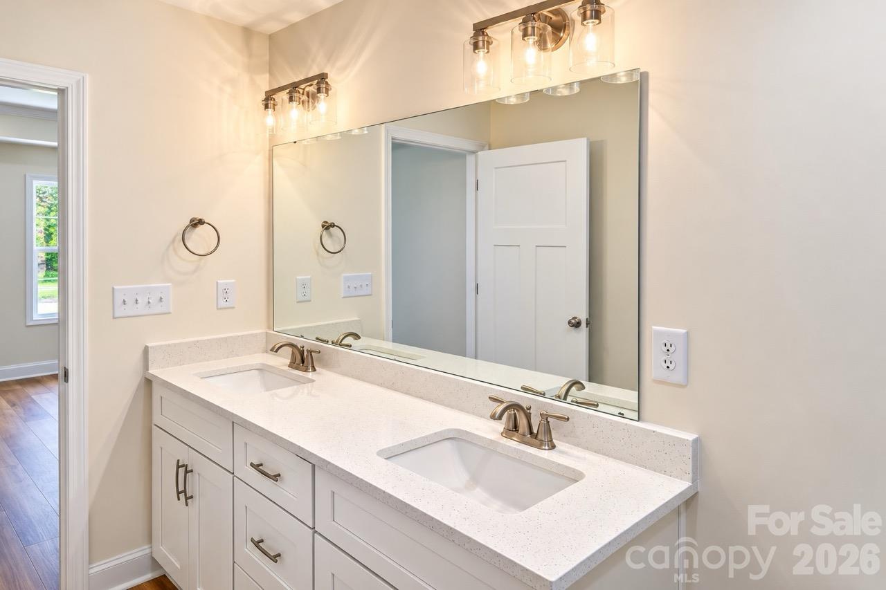 Single Family Residence at 3052 Henry Knob Road, Clover, photo 21 of 23