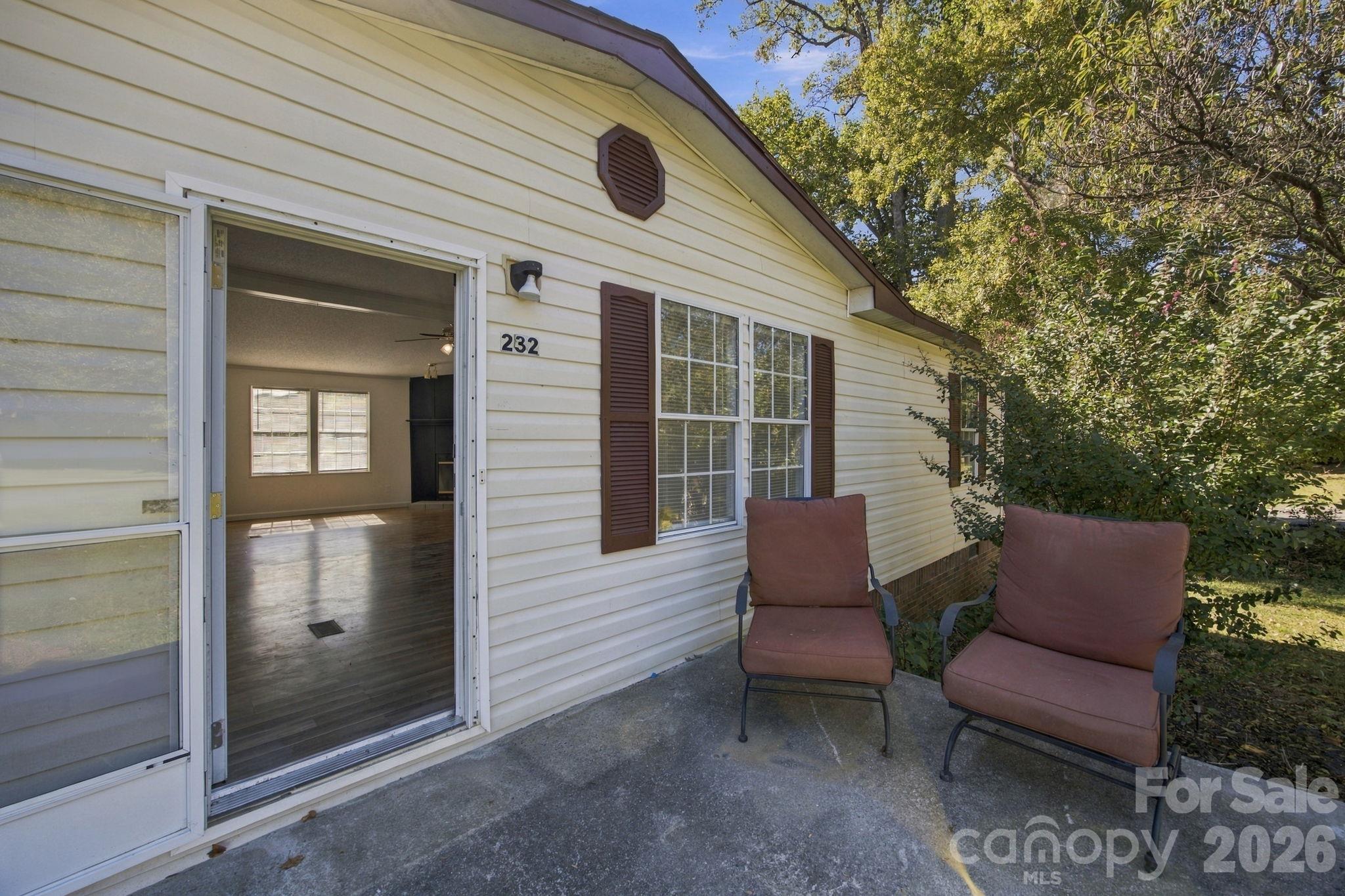 Single Family Residence at 232 Conifer Drive, Statesville, photo 4 of 35