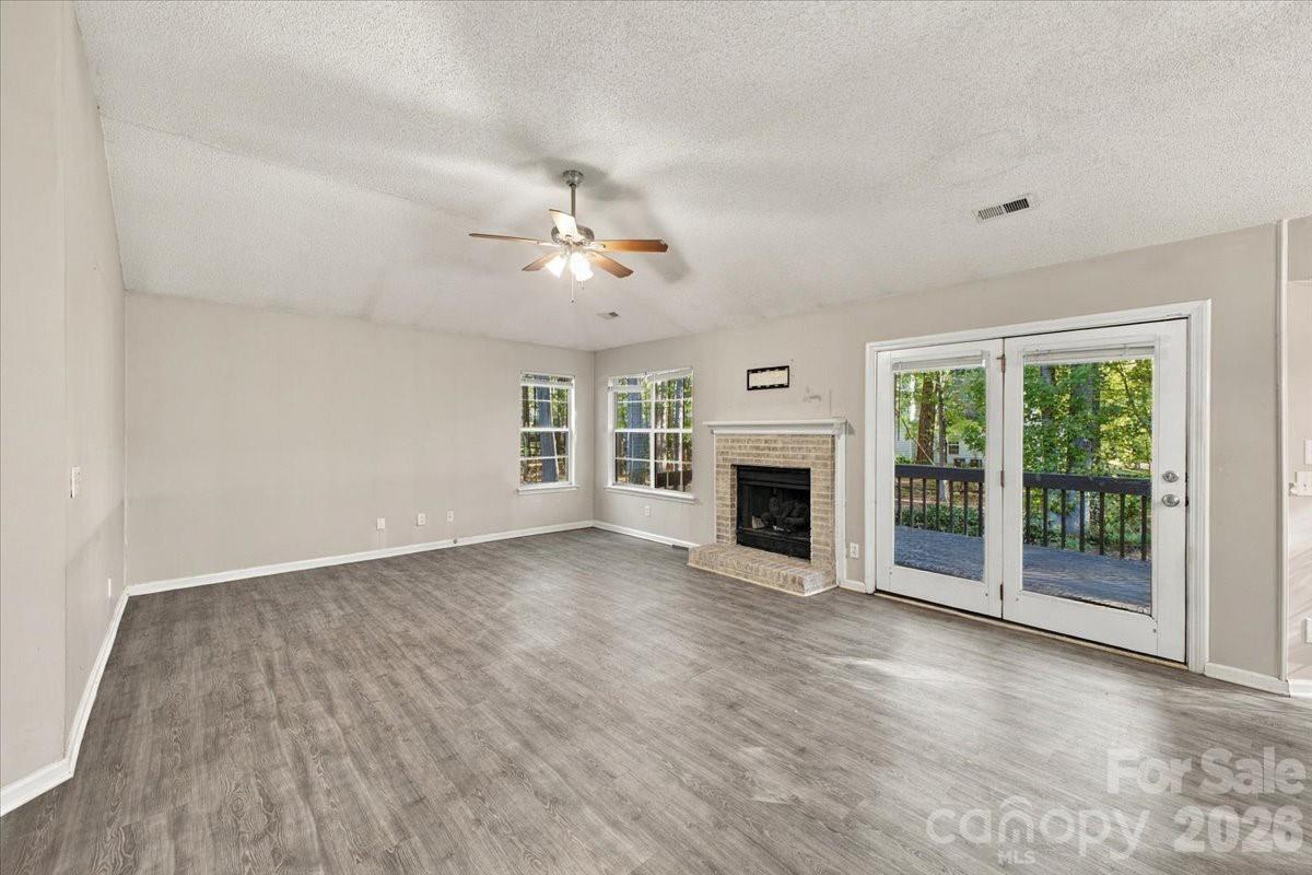 Single Family Residence at 11219 Turmeric Court, Charlotte, photo 10 of 52