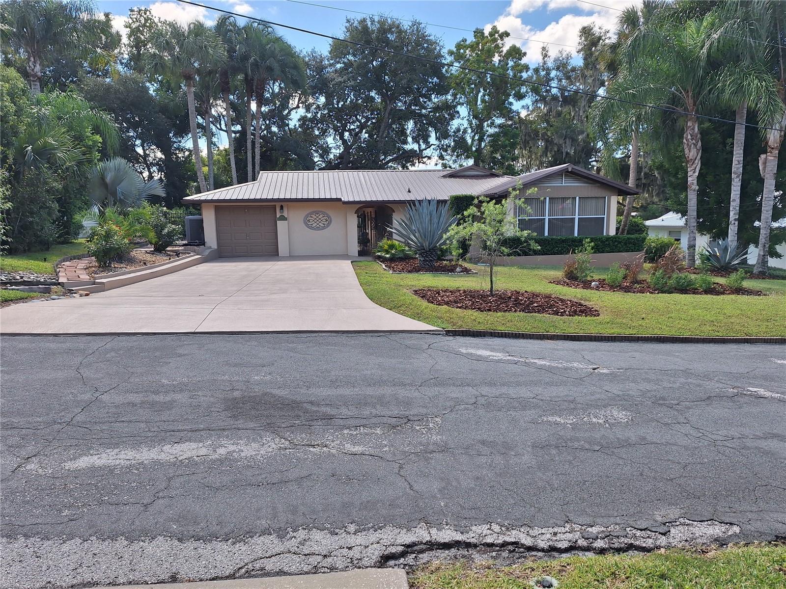 456 W 10TH AVE