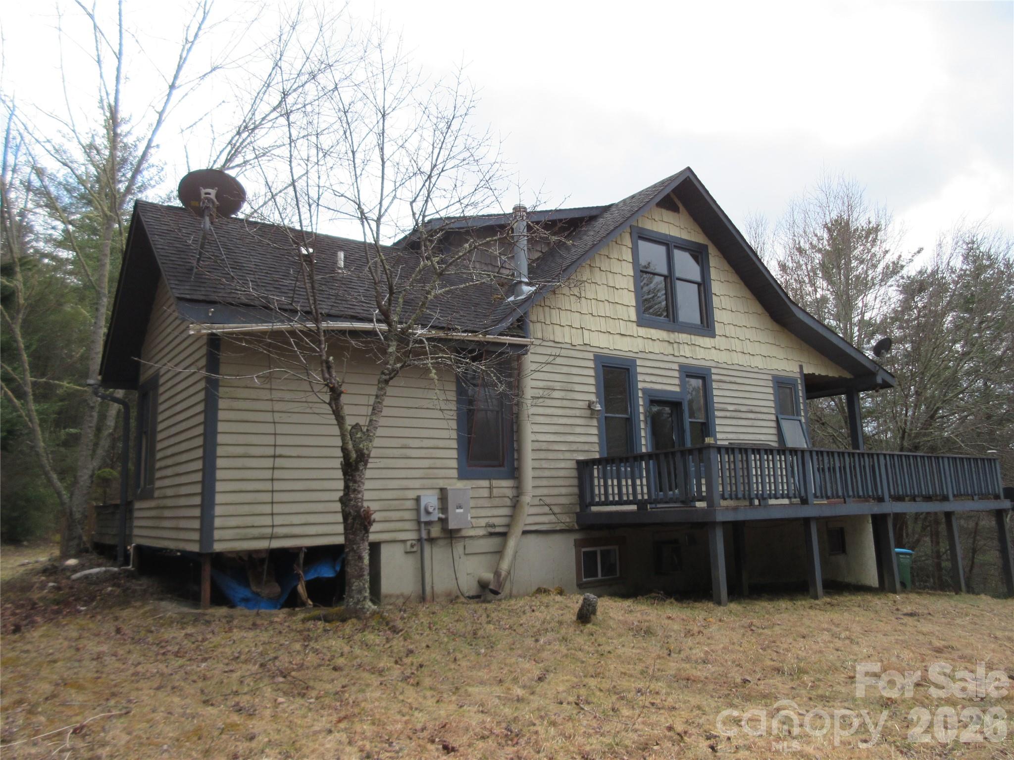 Single Family Residence at 373 Shumont Road, Black Mountain, photo 2 of 21