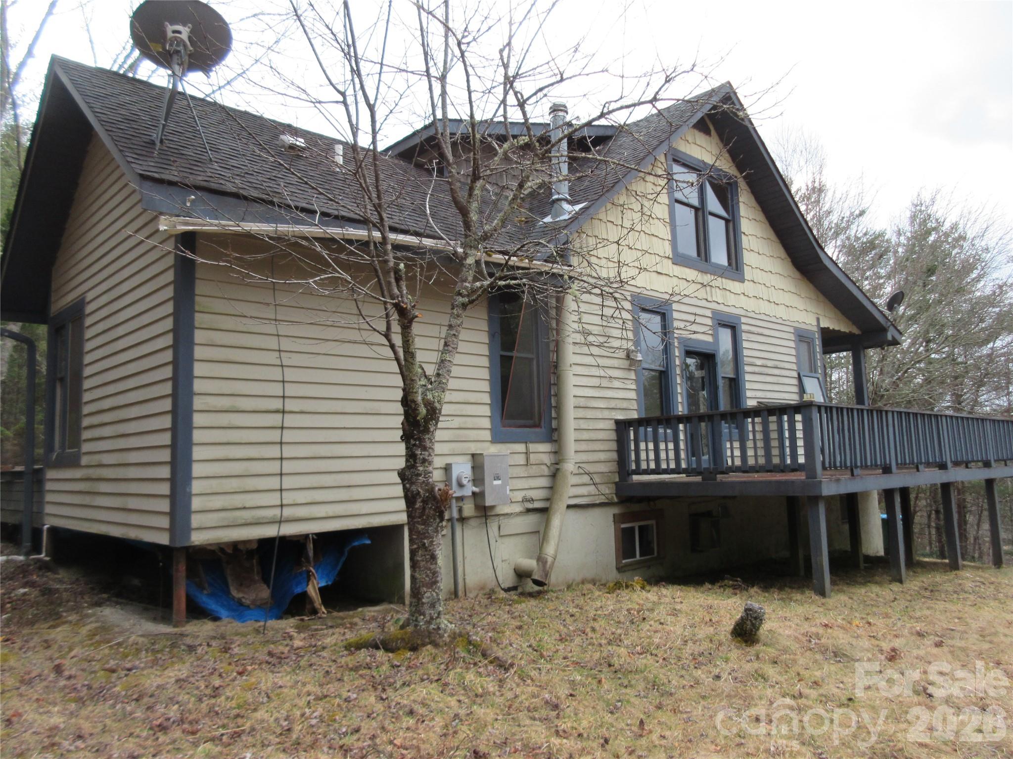 Single Family Residence at 373 Shumont Road, Black Mountain, photo 3 of 21