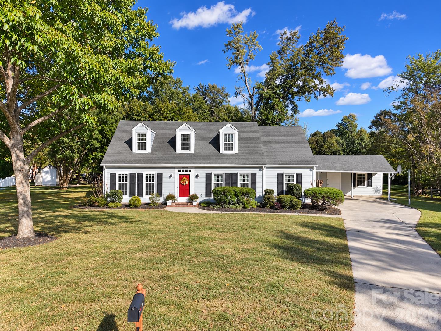 Single Family Residence at 2004 Glouchester Circle, Charlotte
