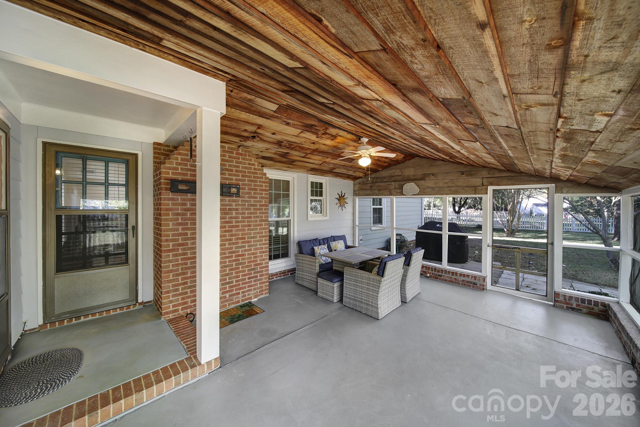 Single Family Residence at 2004 Glouchester Circle, Charlotte, photo 28 of 40