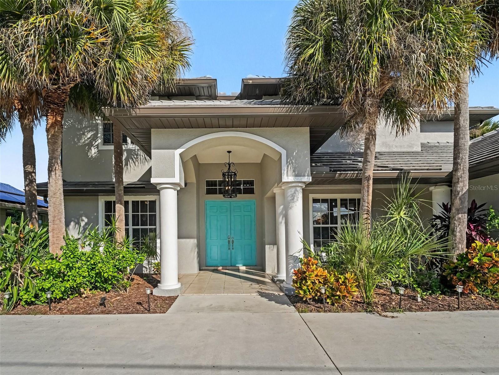 2674 LAKE VIEW BLVD