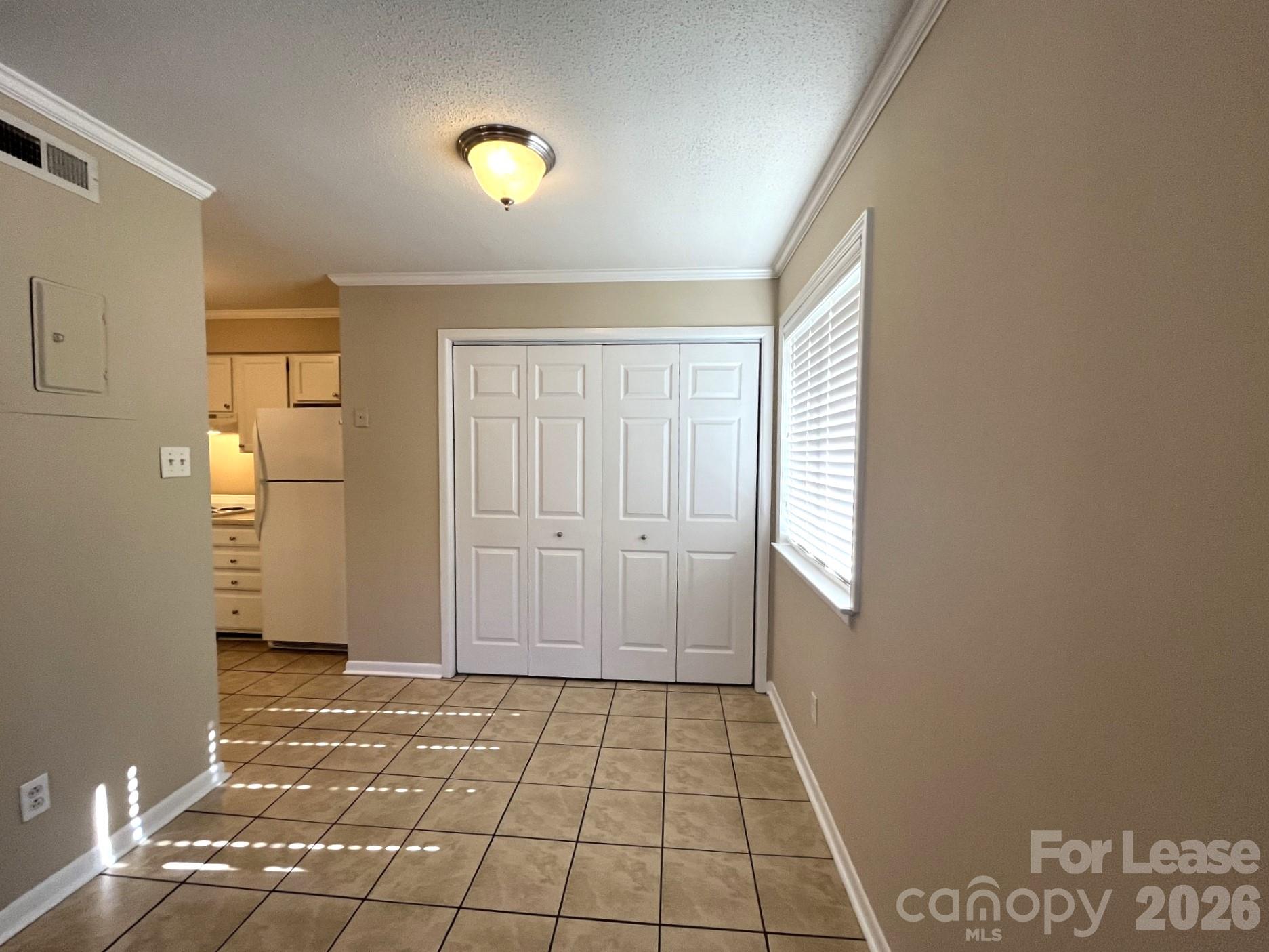 Condominium at 6144 Heath Ridge Court, Charlotte, photo 5 of 14