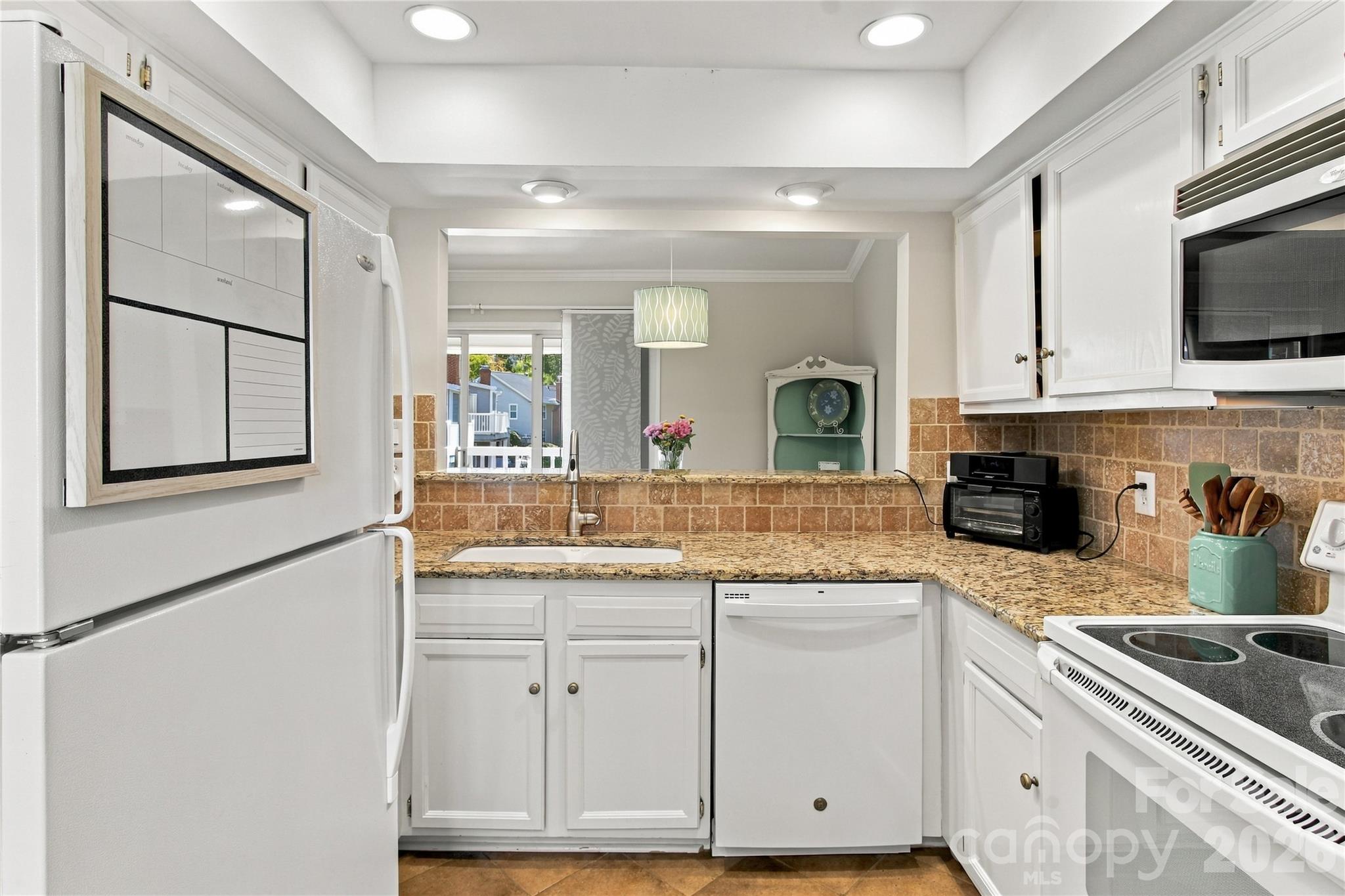 Condominium at 9328 S Vicksburg Park Court S, Charlotte, photo 12 of 28
