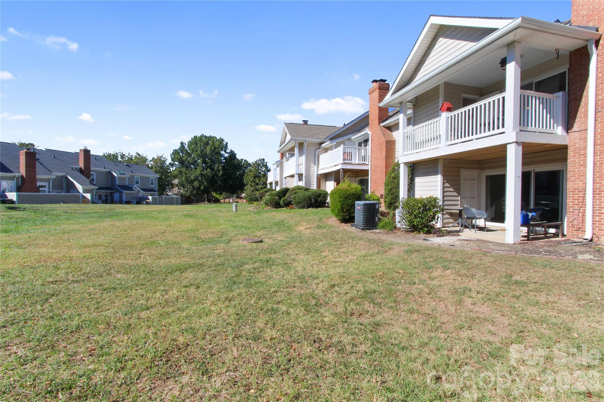 Condominium at 9328 S Vicksburg Park Court S, Charlotte, photo 27 of 28