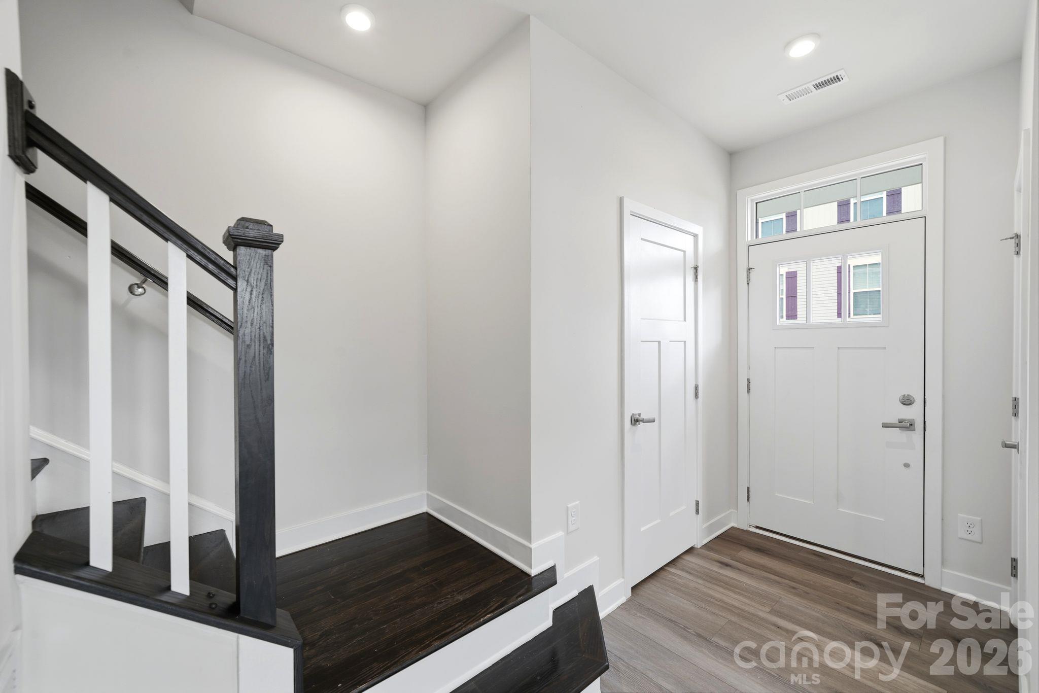 Townhouse at 9302 Mallard Mills Drive, Charlotte, photo 7 of 38