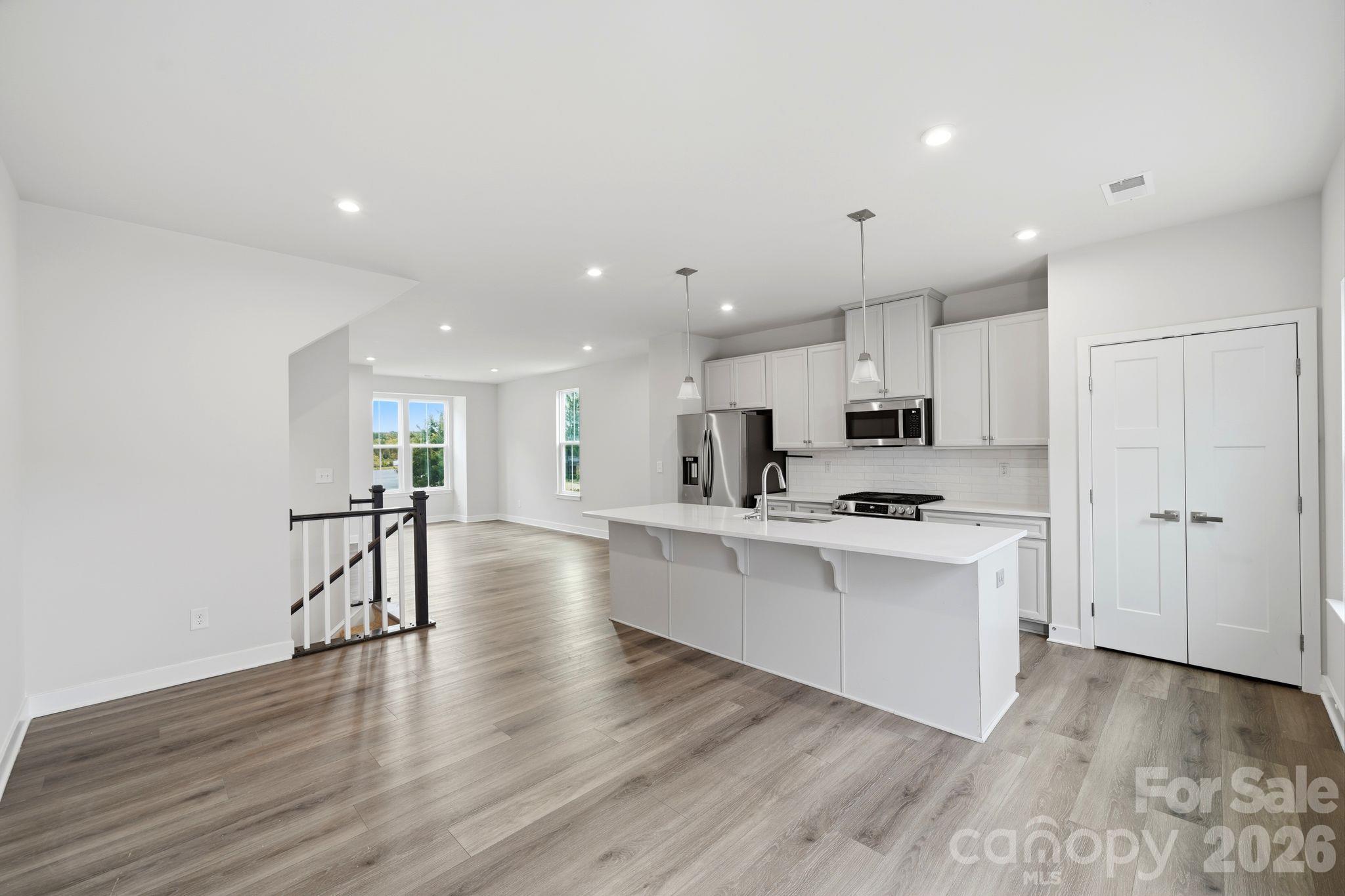 Townhouse at 9302 Mallard Mills Drive, Charlotte, photo 9 of 38