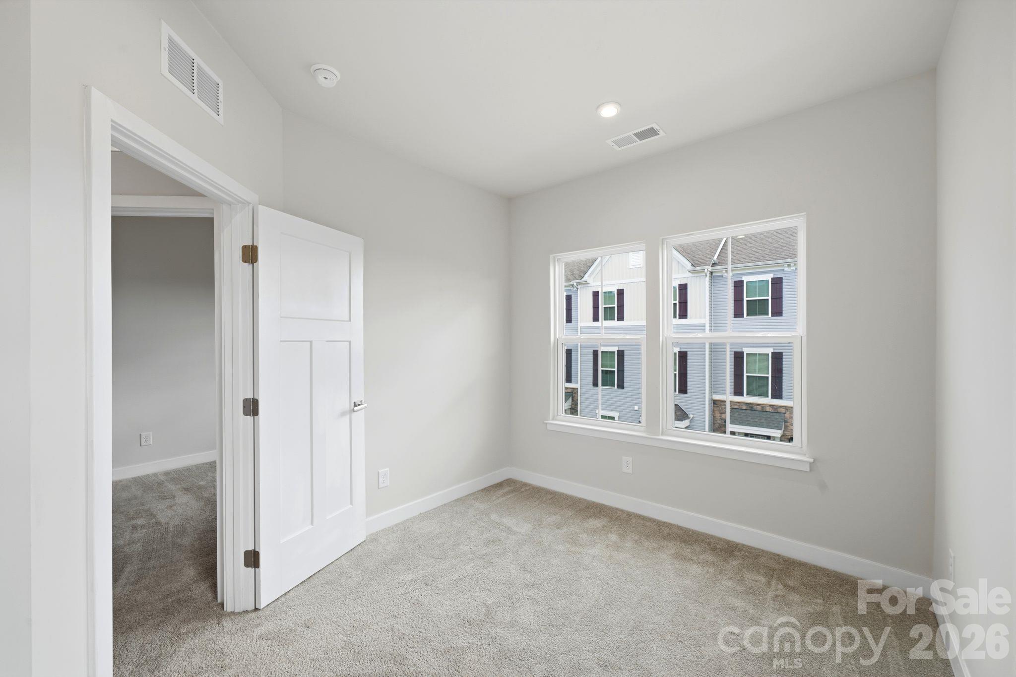 Townhouse at 9302 Mallard Mills Drive, Charlotte, photo 18 of 38