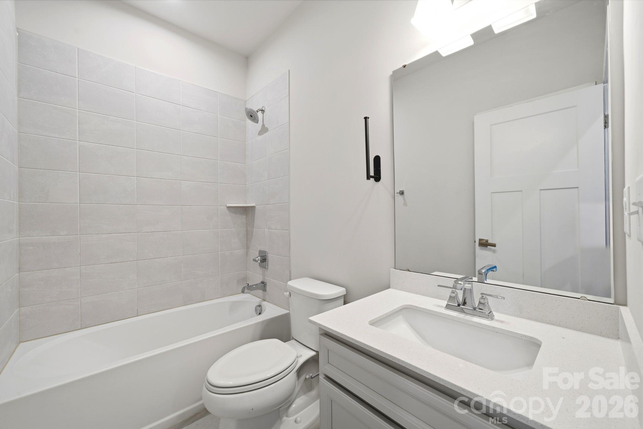 Townhouse at 9302 Mallard Mills Drive, Charlotte, photo 25 of 38