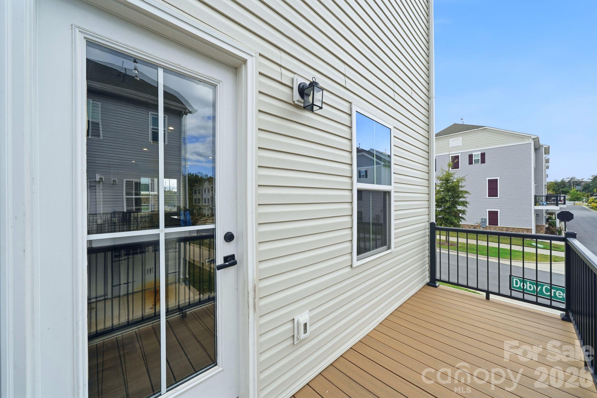 Townhouse at 9302 Mallard Mills Drive, Charlotte, photo 32 of 38