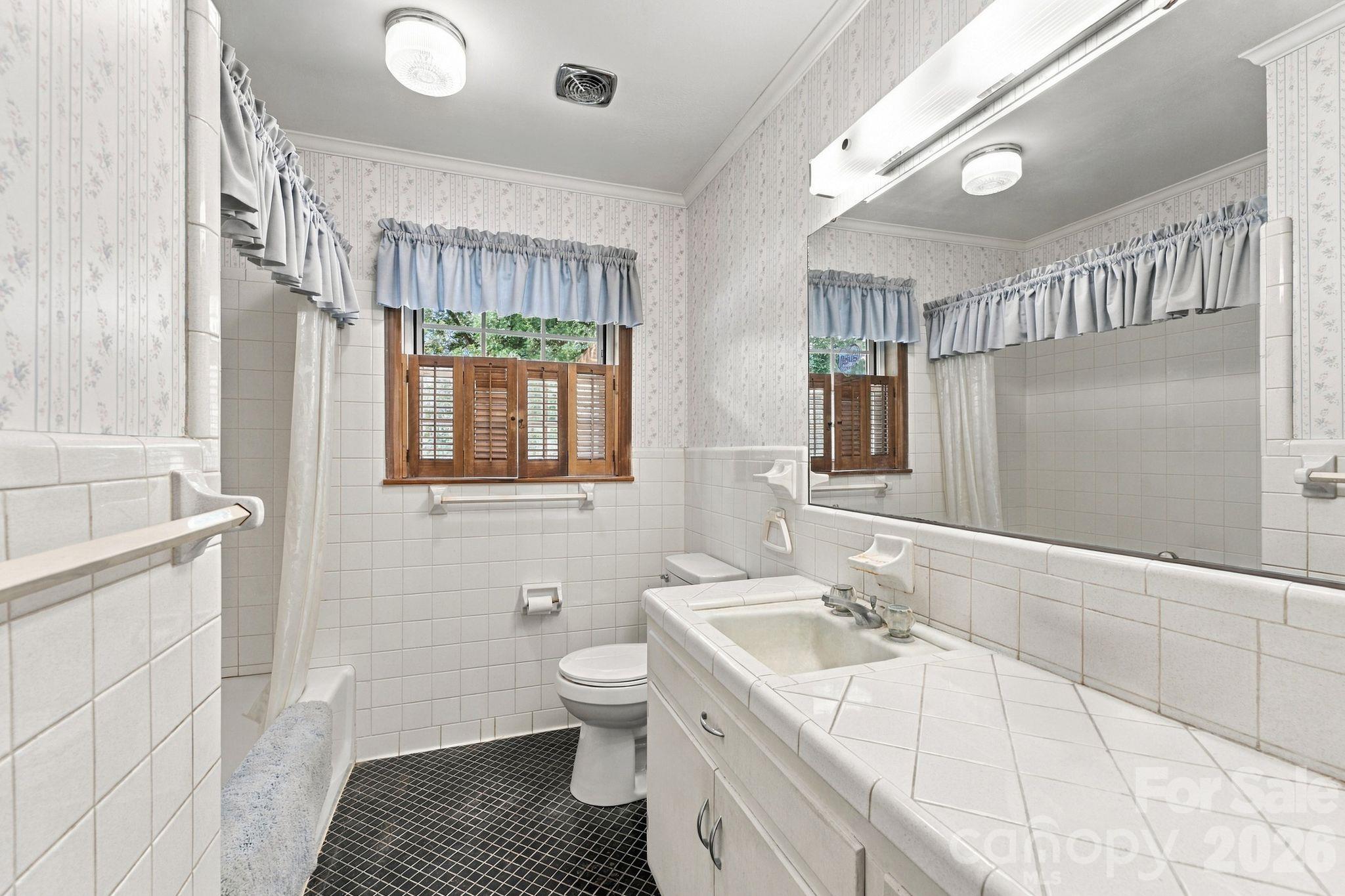Bathroom - 140 Winterlocken Road, Salisbury