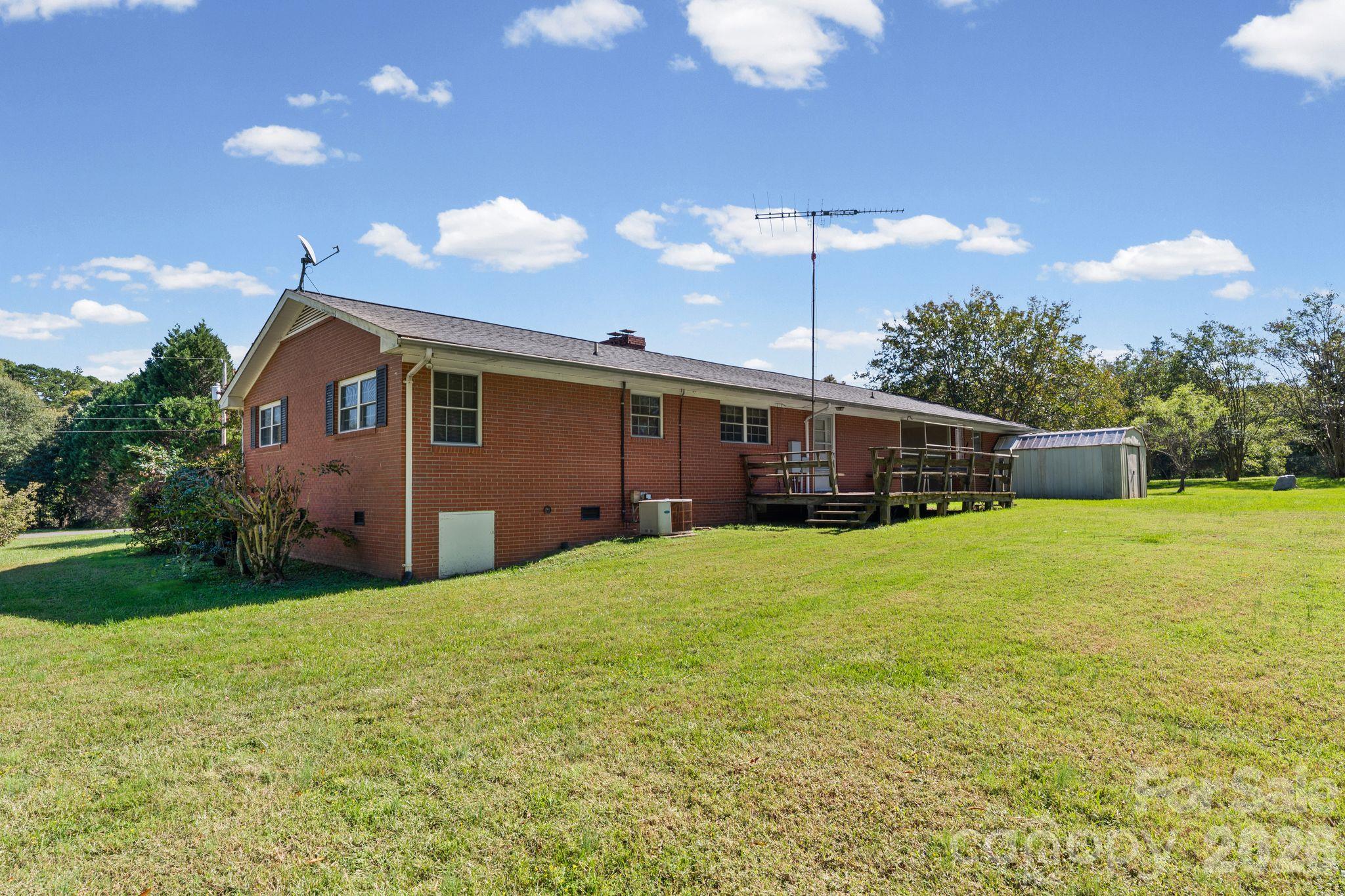 Single Family Residence at 140 Winterlocken Road, Salisbury, photo 27 of 31