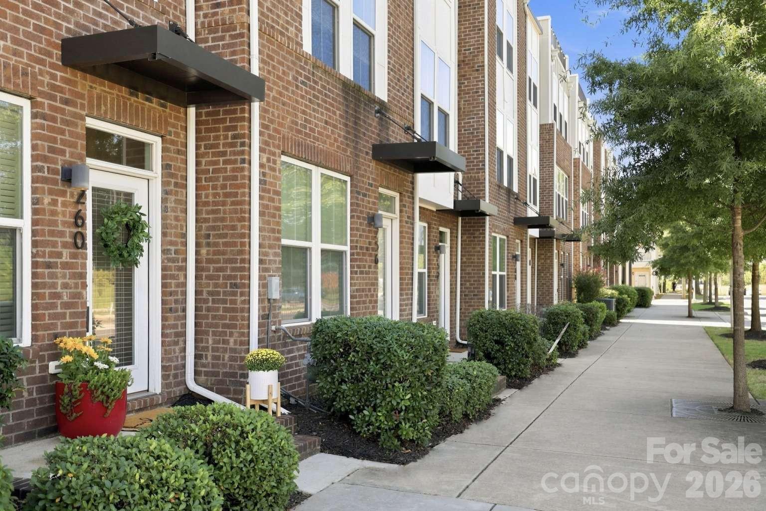 Townhouse at 260 Parkwood Avenue, Charlotte, photo 39 of 49