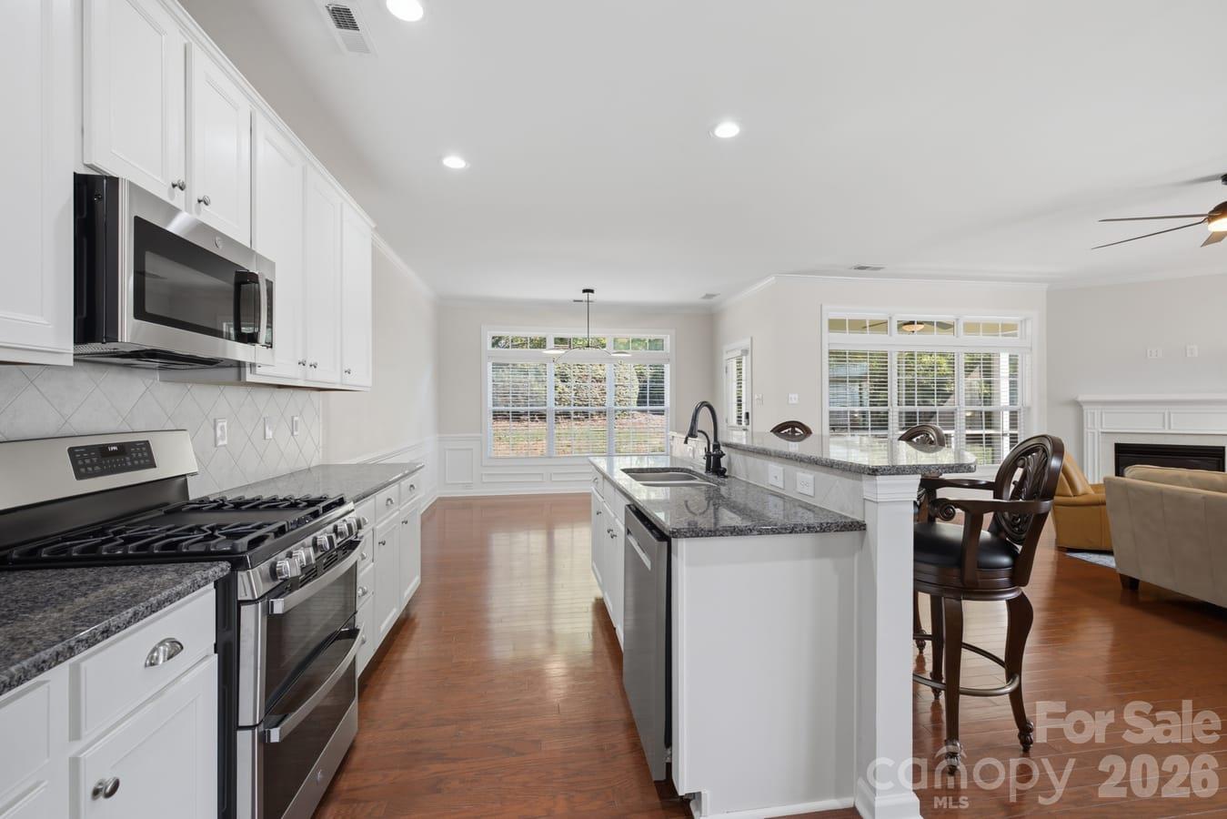 Townhouse at 8424 Loxton Circle, Charlotte, photo 12 of 48