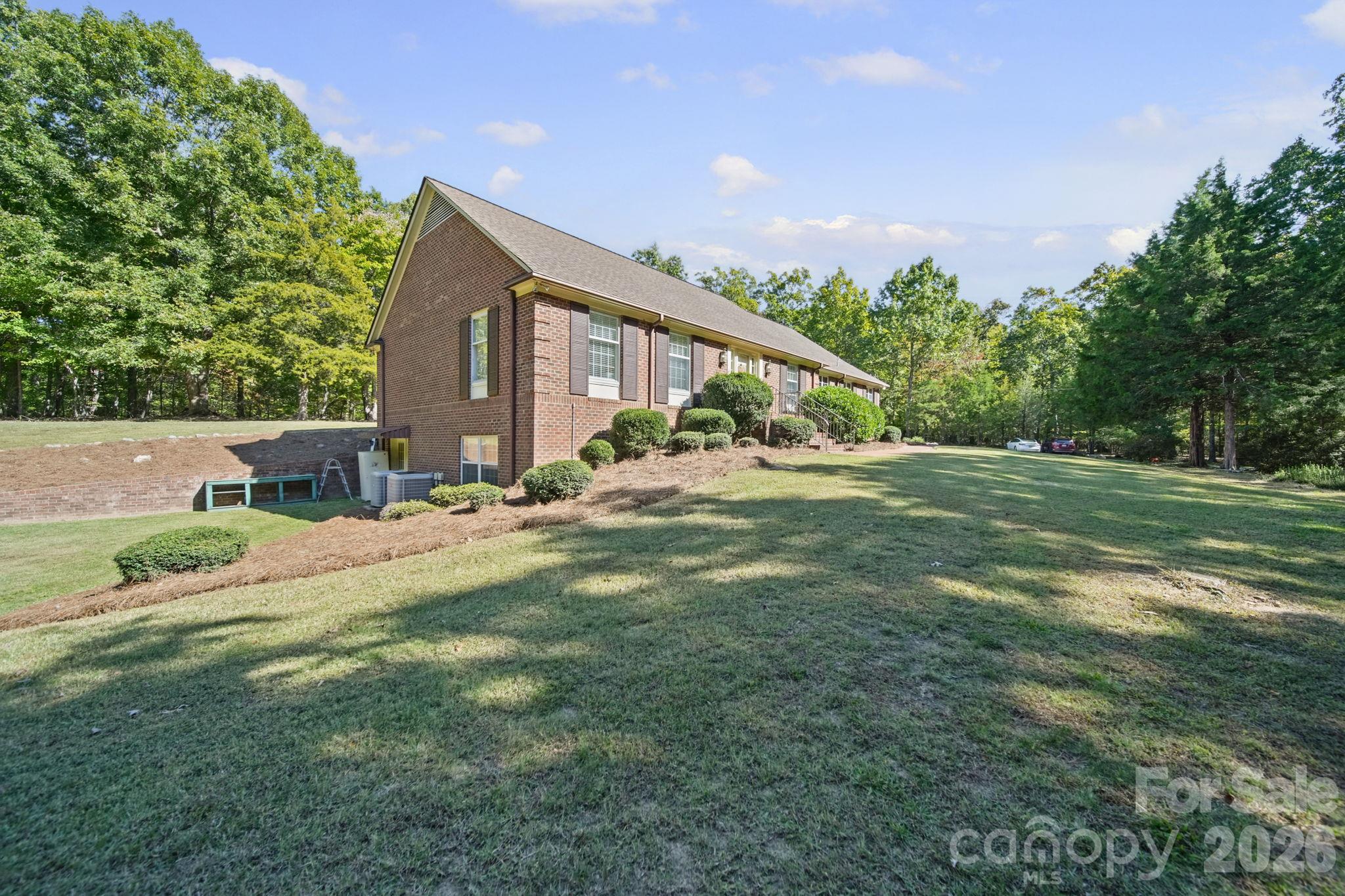 Brick home with a full, walk out basement - 1500 Lee Lynn Road, Albemarle