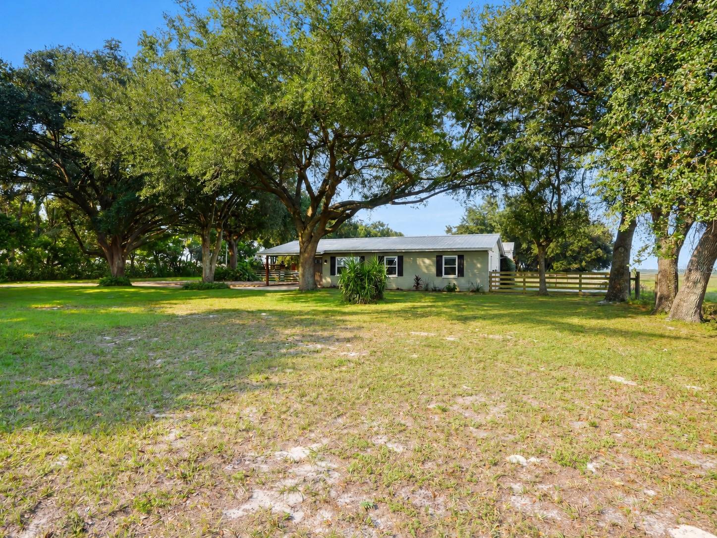 Single Family Residence at 9585 SHRECK RD, BARTOW, photo 6 of 22