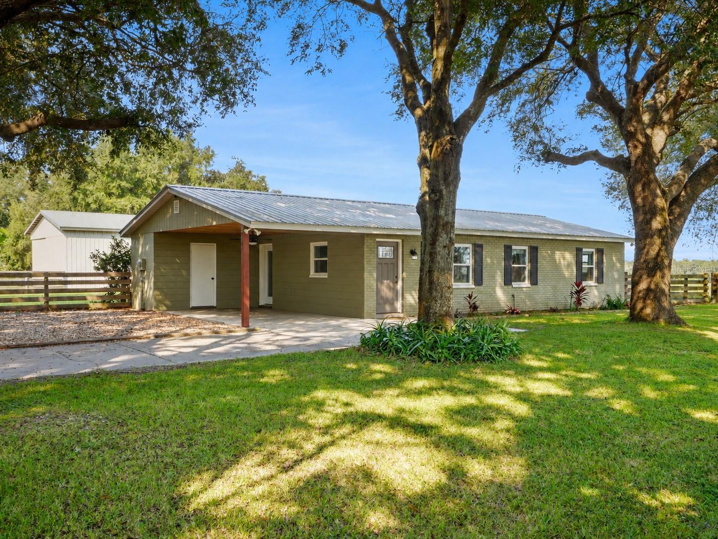 Single Family Residence at 9585 SHRECK RD, BARTOW, photo 7 of 22