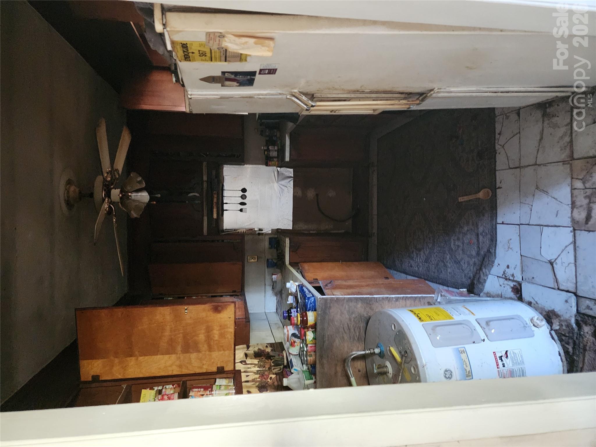 Single Family Residence at 1475 B Street, Mount Pleasant, photo 5 of 8