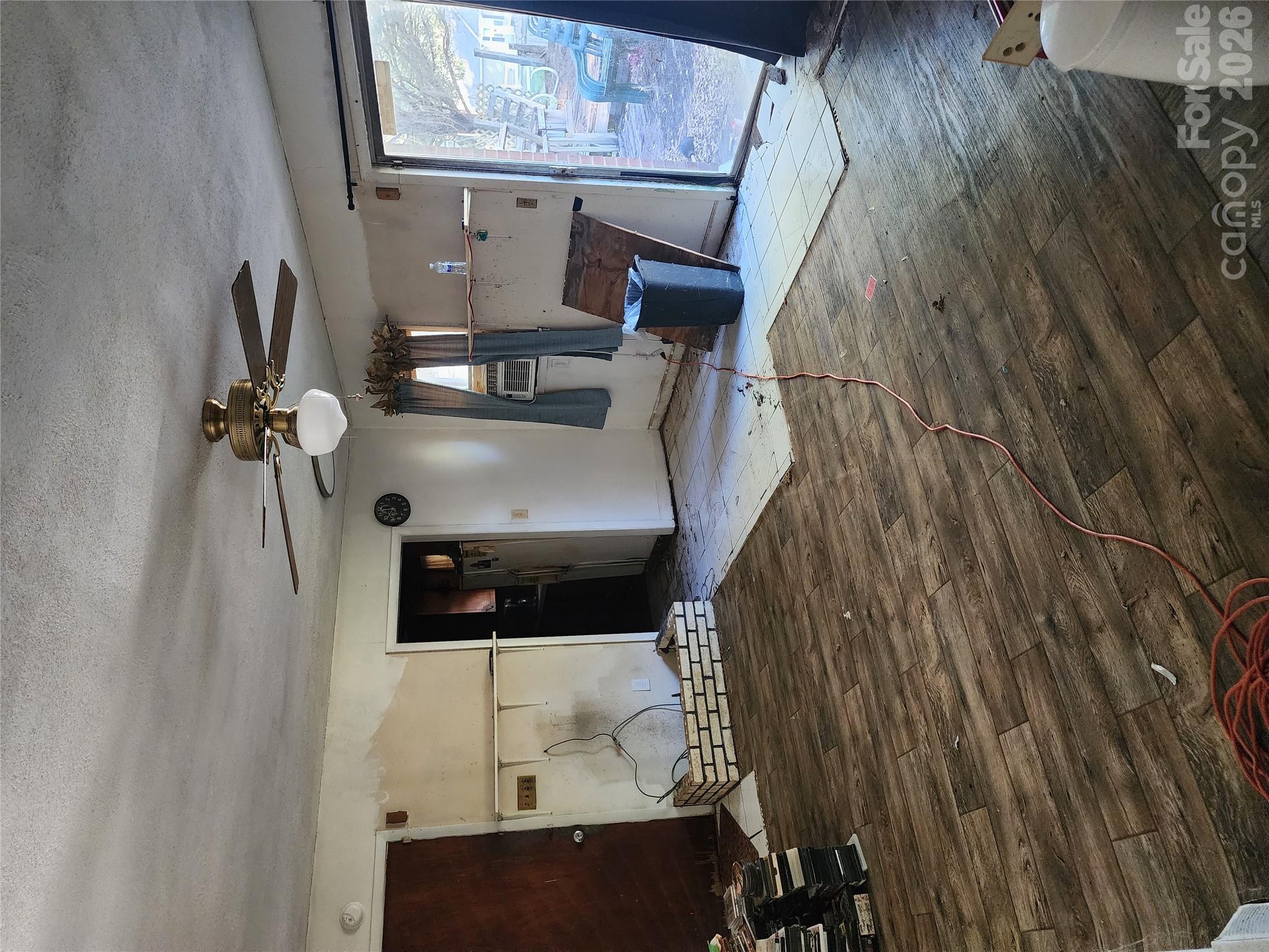 Single Family Residence at 1475 B Street, Mount Pleasant, photo 7 of 8