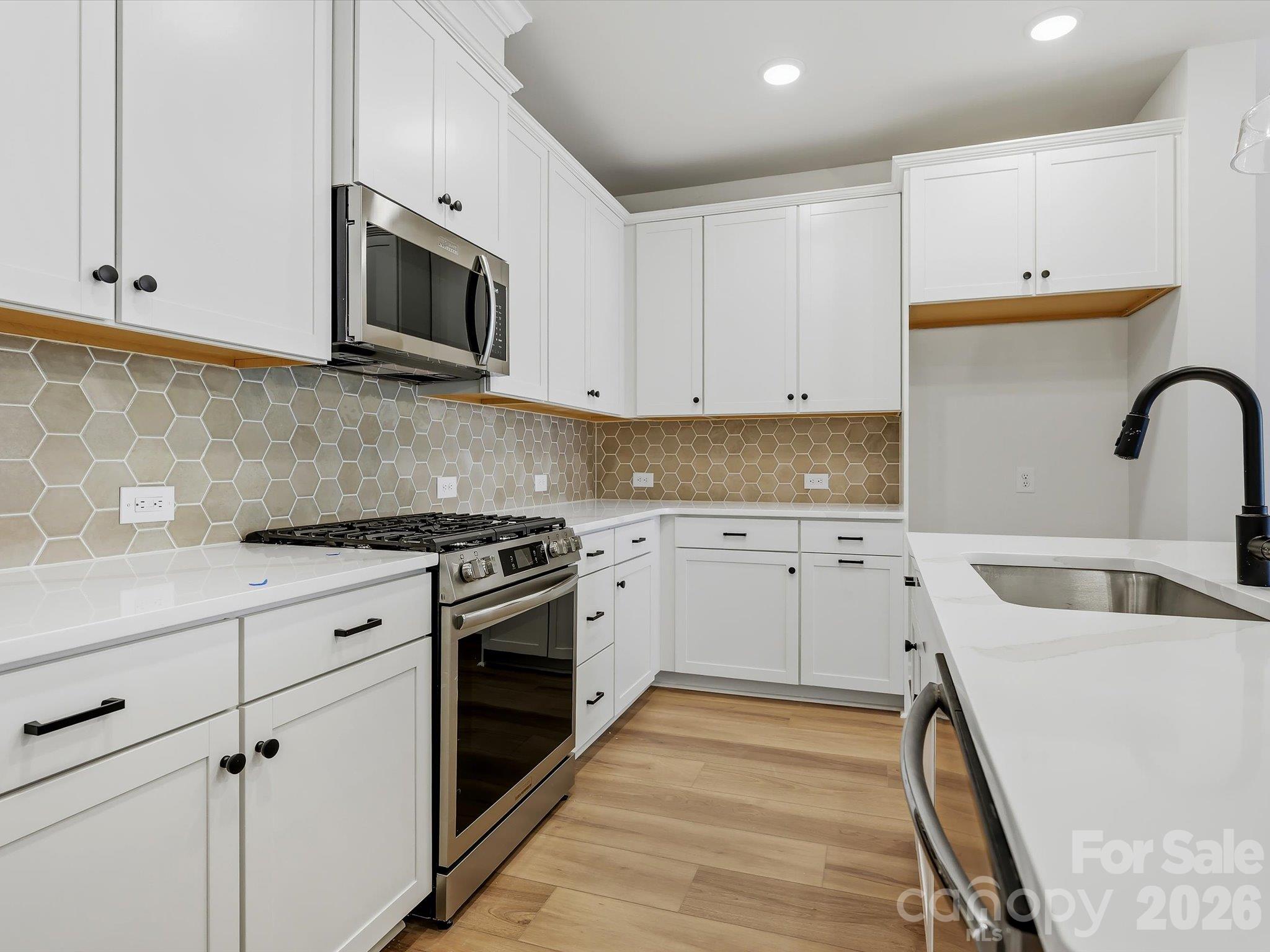 Kitchen - 13113 Benessare Lane, Matthews