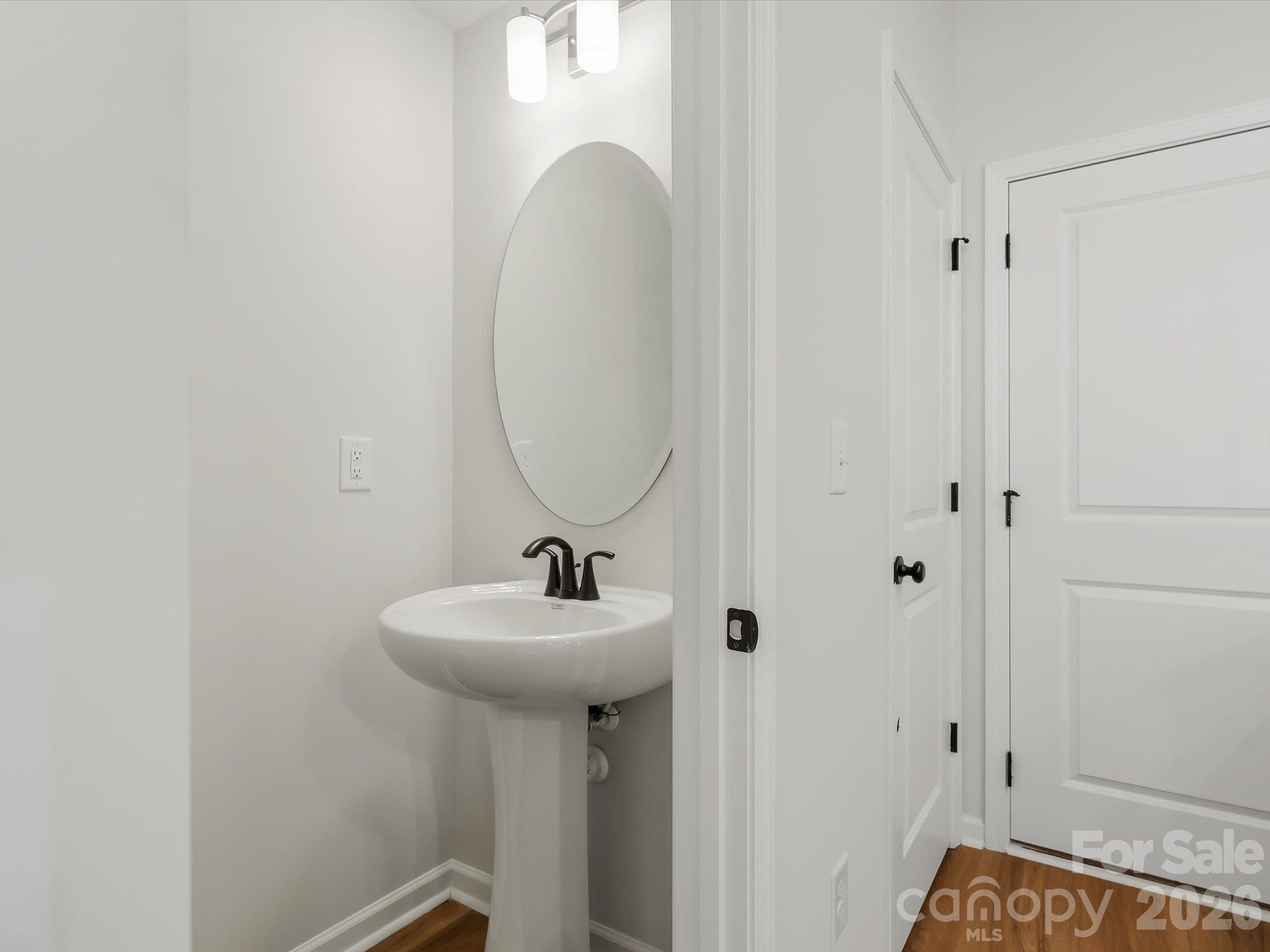 Powder room - 13113 Benessare Lane, Matthews
