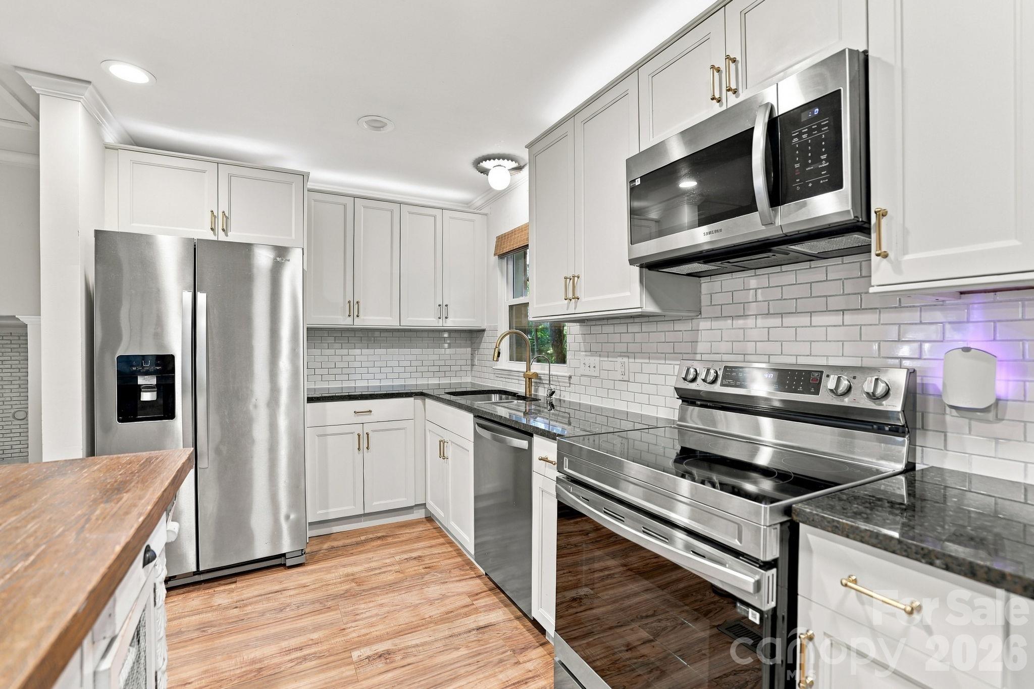 New Range Oven and Microwave 2025Refrigerator remains613 Lynn St Waxhaw NC 28173 - 613 Lynn Street, Waxhaw