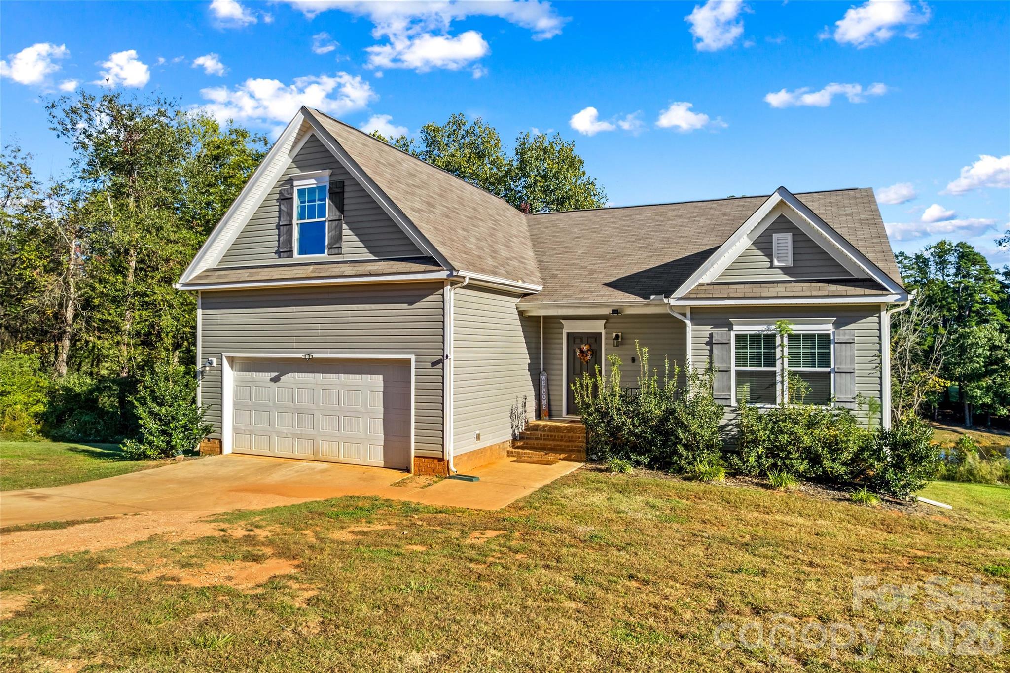 Single Family Residence at 133 Sandtrap Drive, Statesville, photo 2 of 38