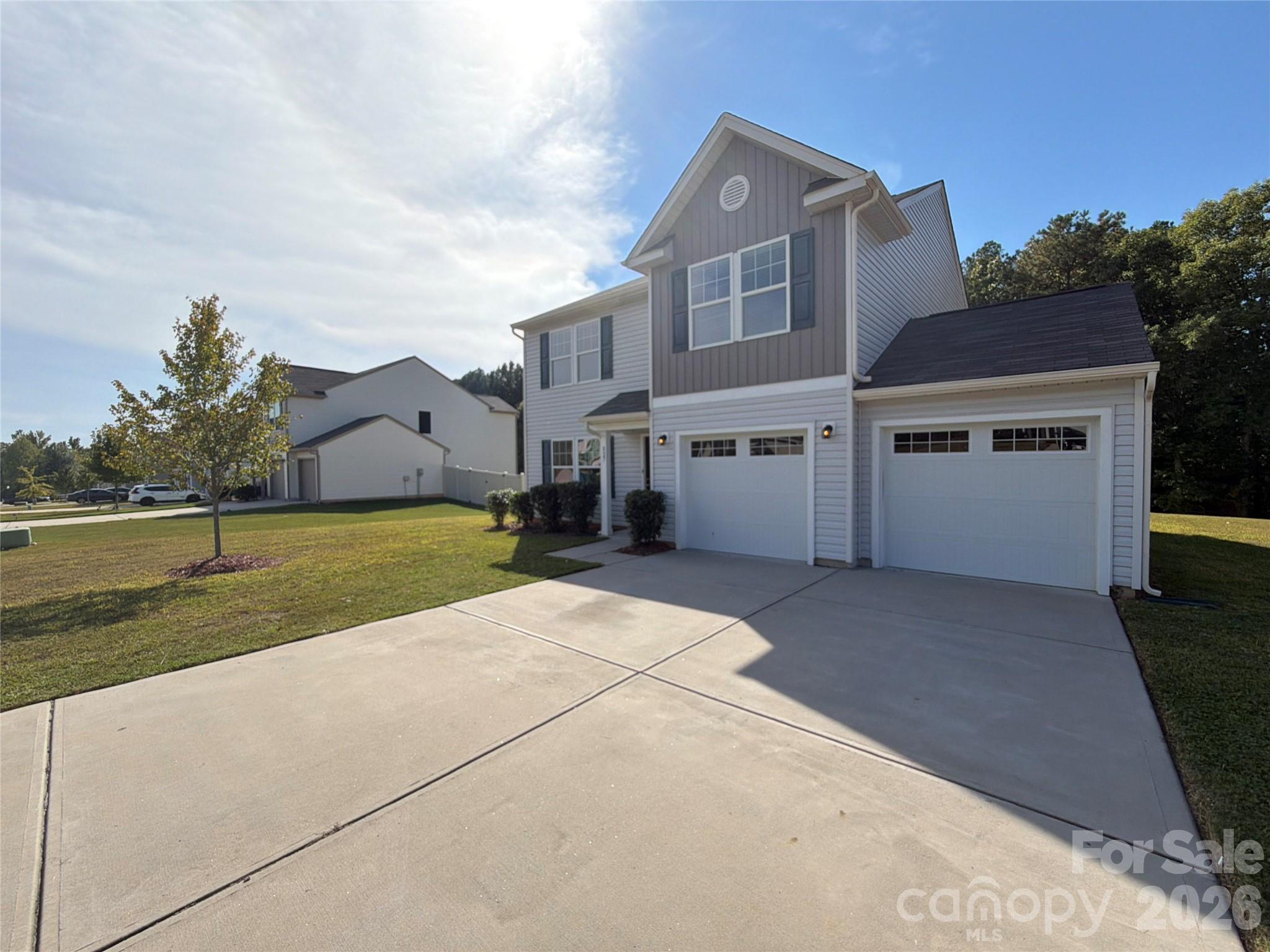 Single Family Residence at 827 Yorkshire Drive, Albemarle, photo 2 of 37
