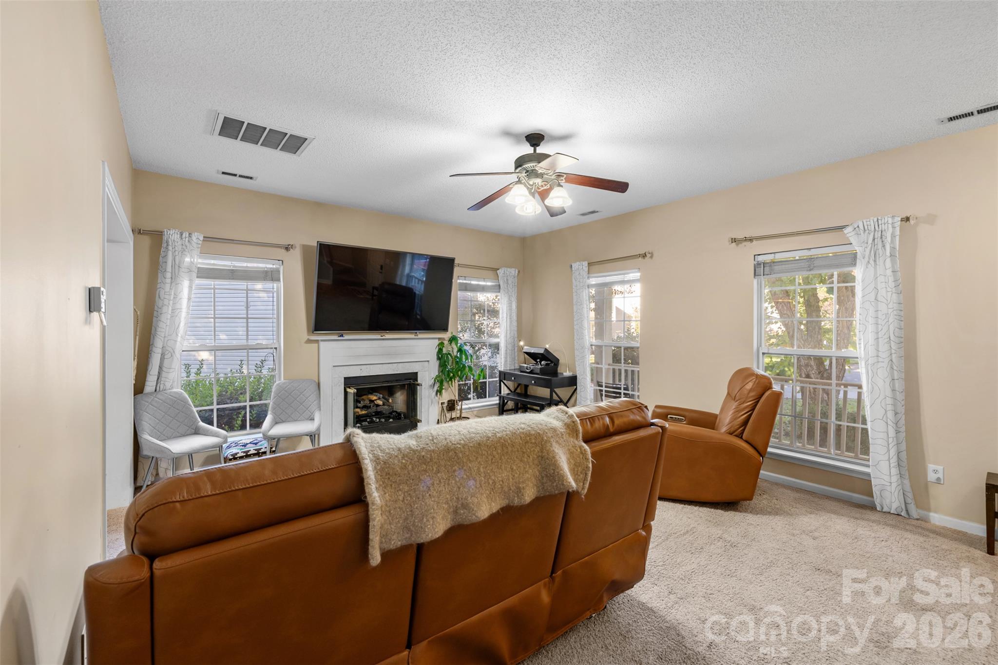 Single Family Residence at 9803 Steed Court, Charlotte, photo 3 of 13