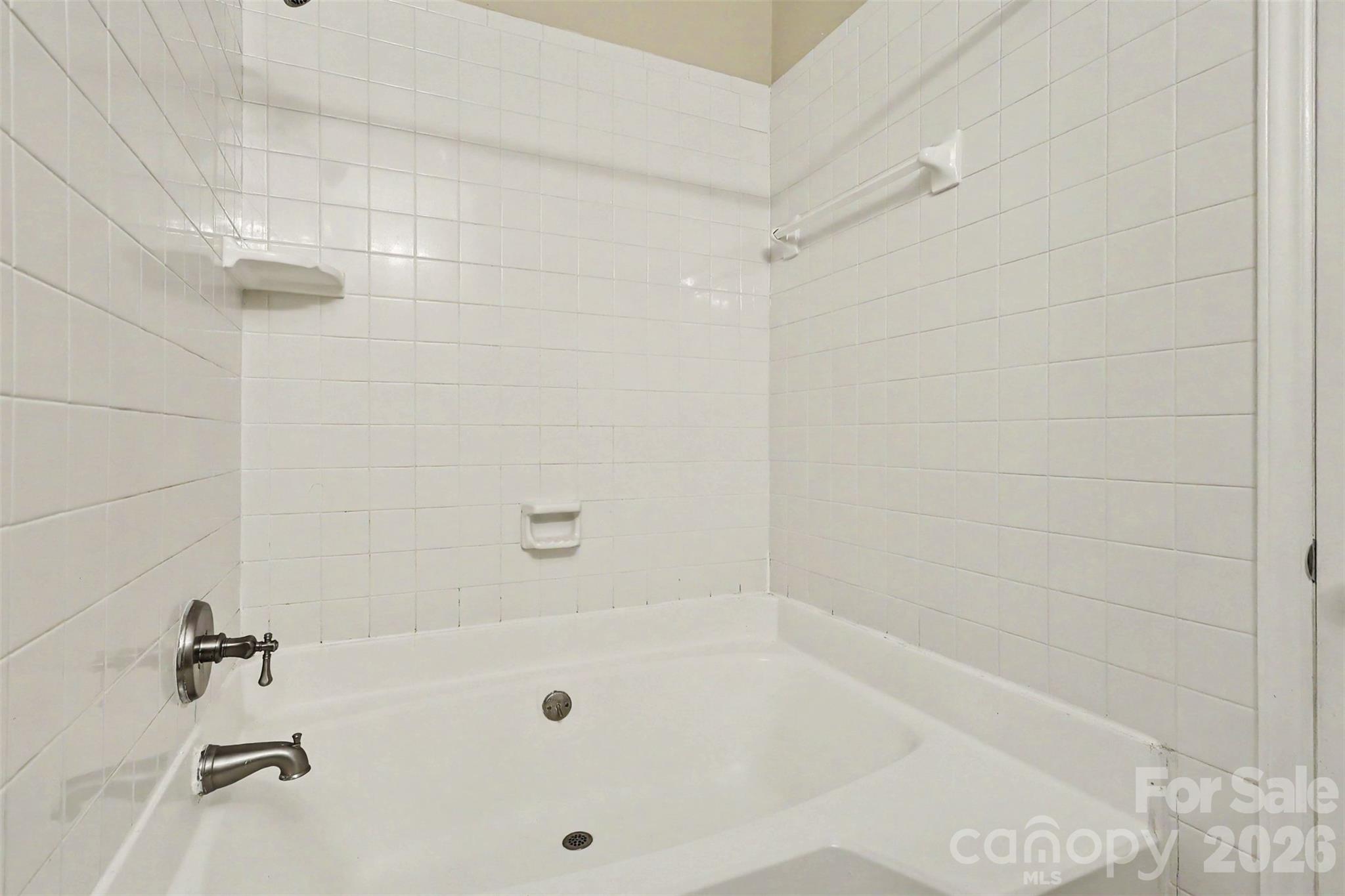 Condominium at 3200 Selwyn Farms Lane, Charlotte, photo 15 of 24