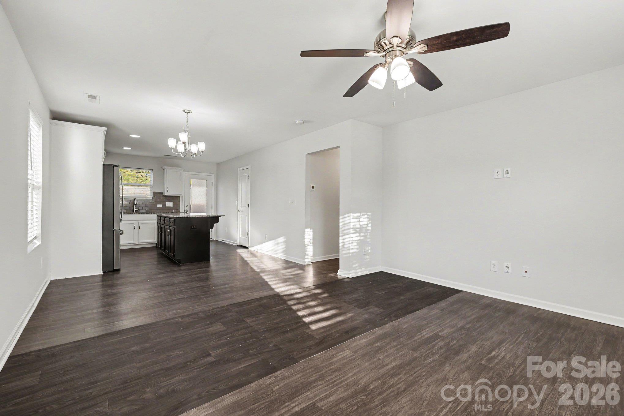 Single Family Residence at 229 Austen Lakes Drive, York, photo 3 of 19