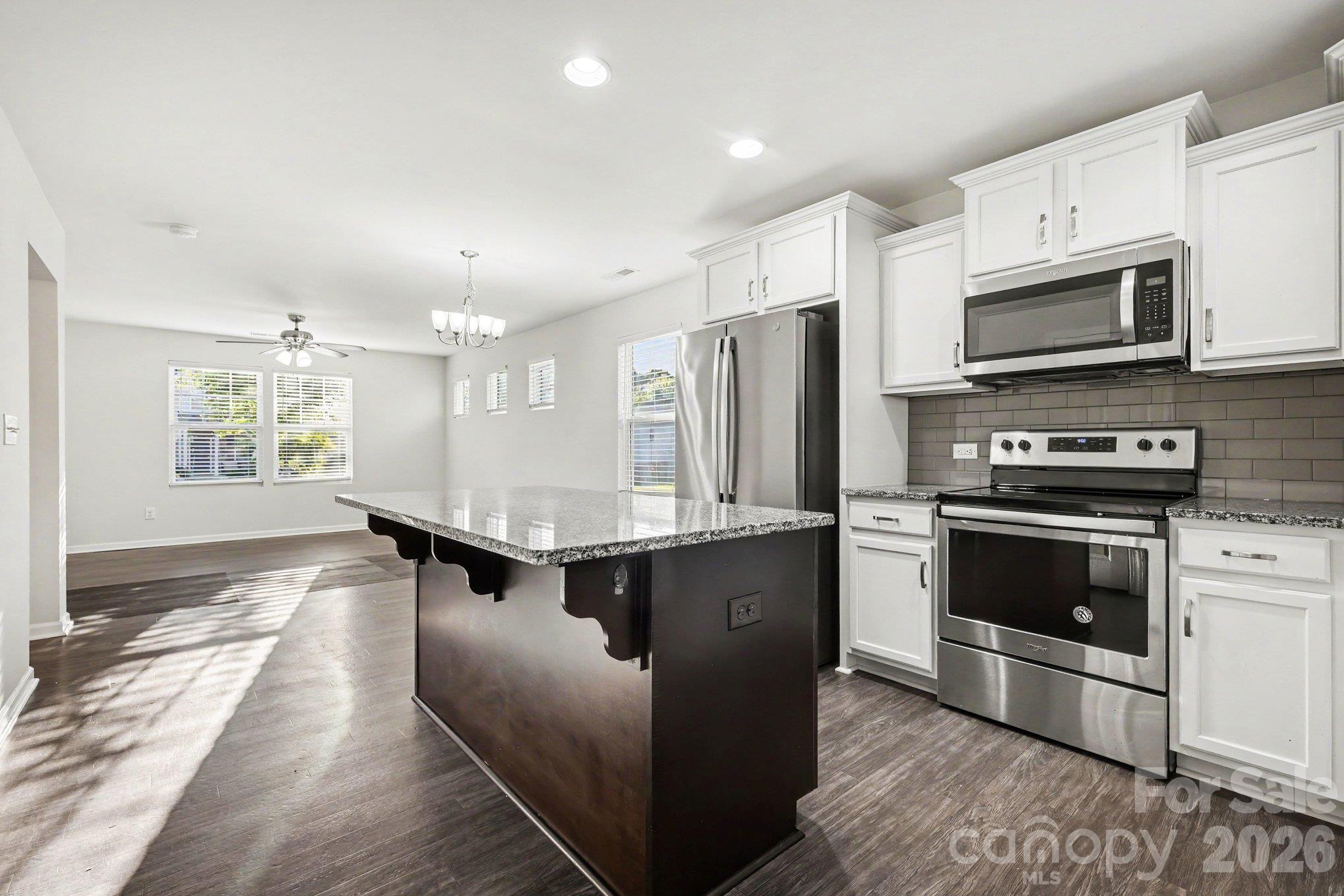 Single Family Residence at 229 Austen Lakes Drive, York, photo 6 of 19